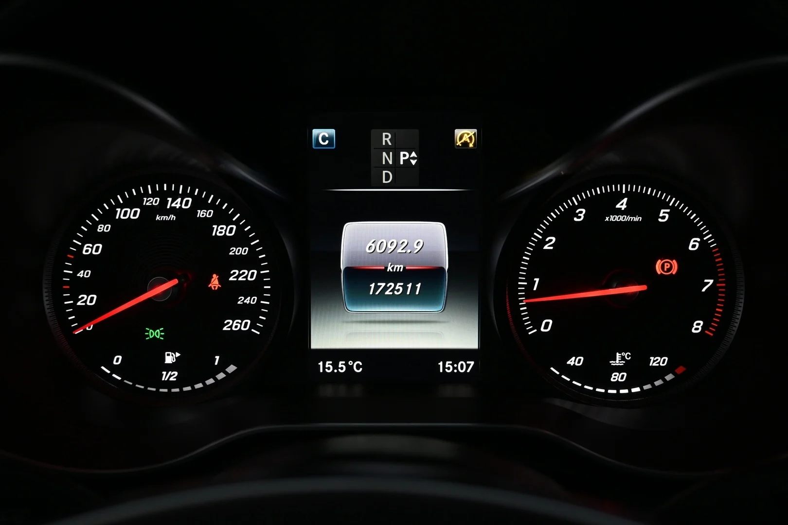 Car Image - 32pkXwHsruwF1wnhBdhBq