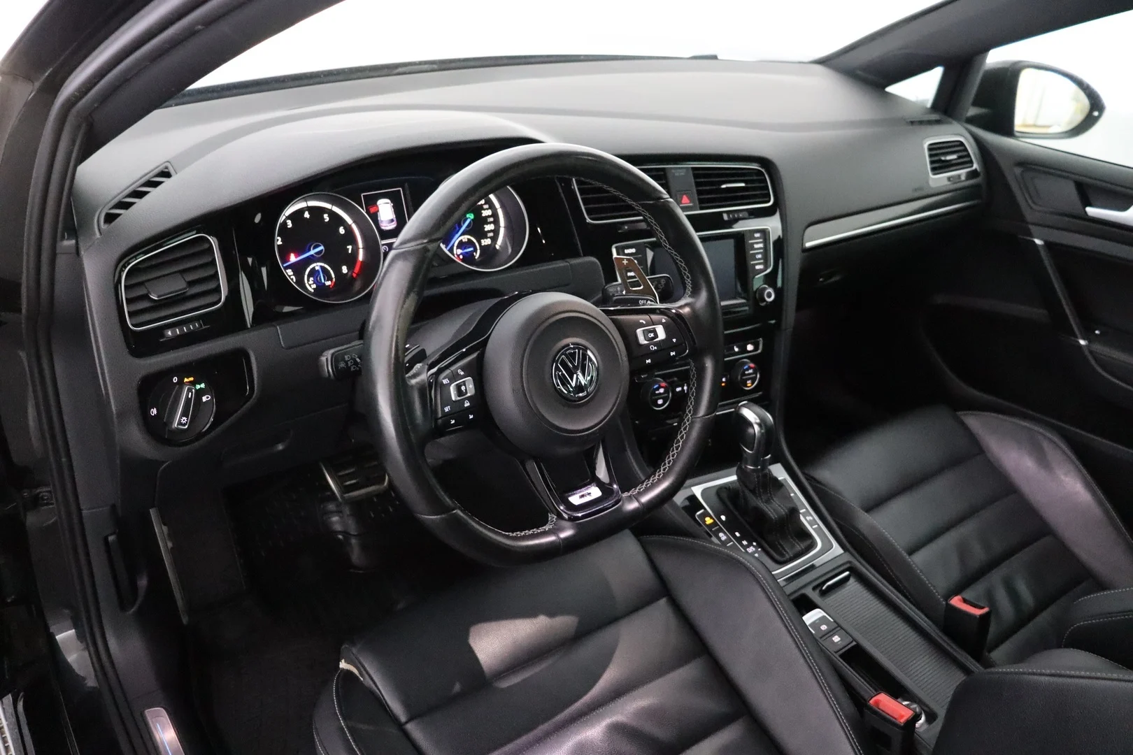 Car Image - 7rO2EUPQ96cofTIb2d6TEb