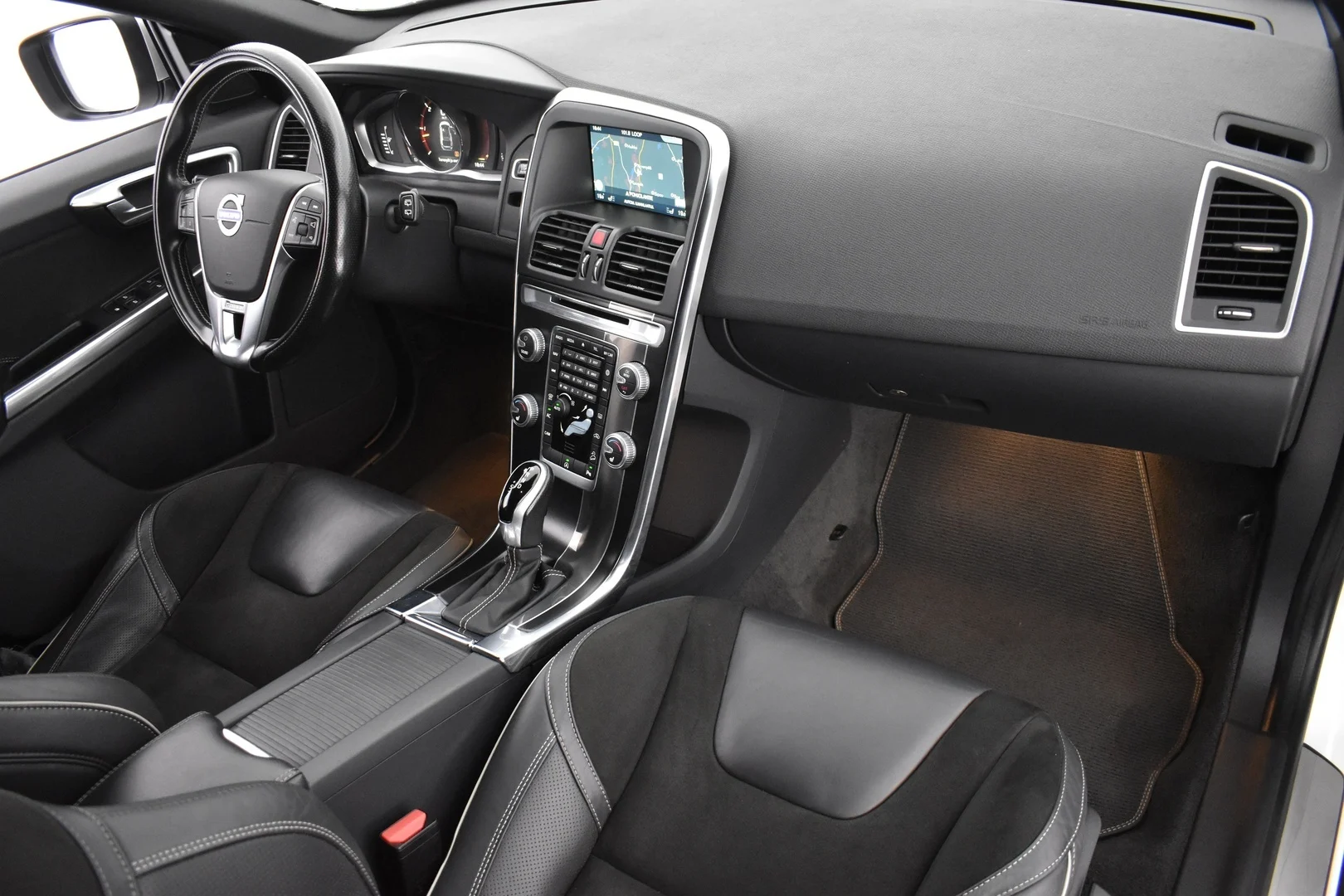 Car Image - 2EhyKUV5SdzWoVL4BIEgtF