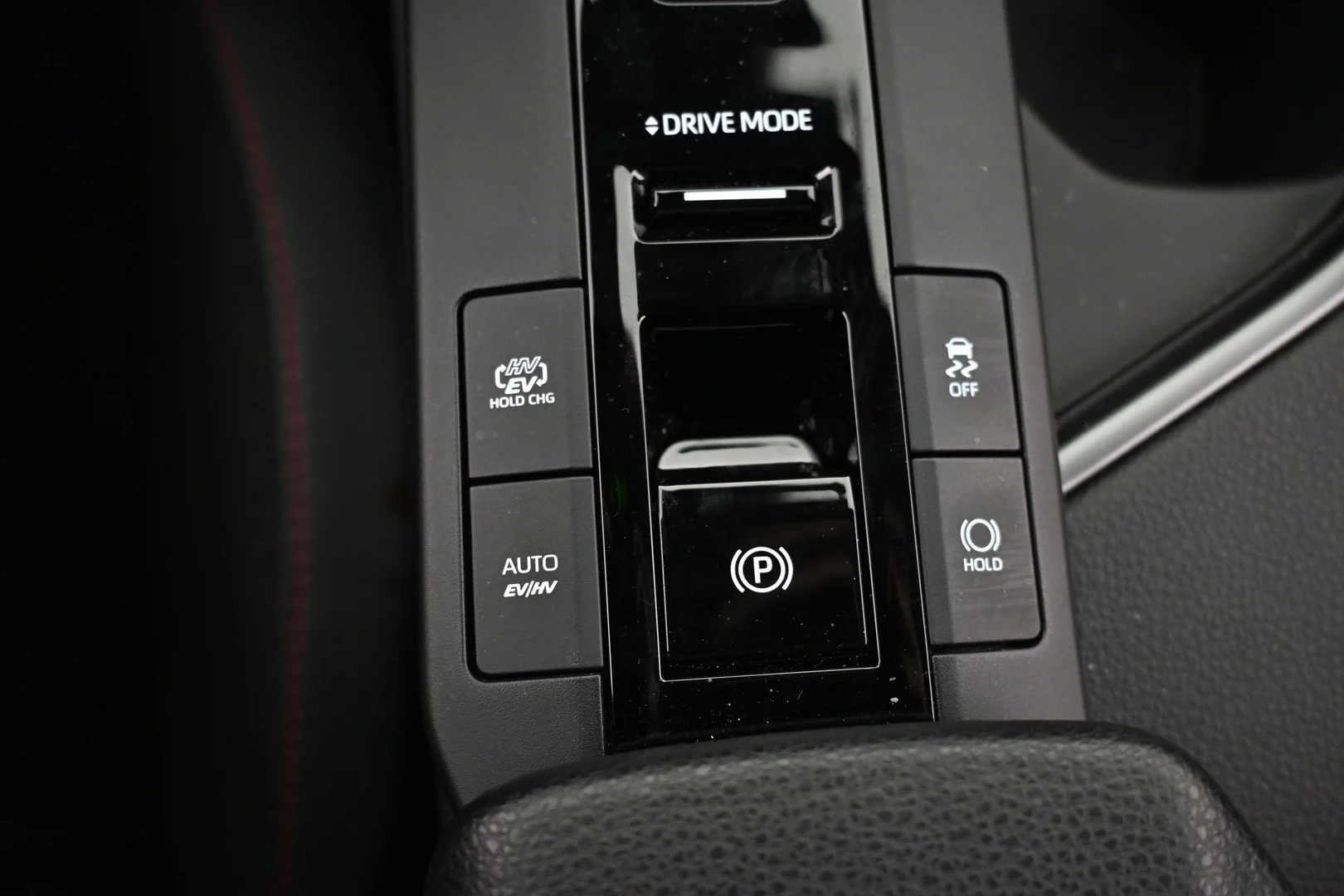 Car Image - O5evf8HMbJBWOSQvZwYGA