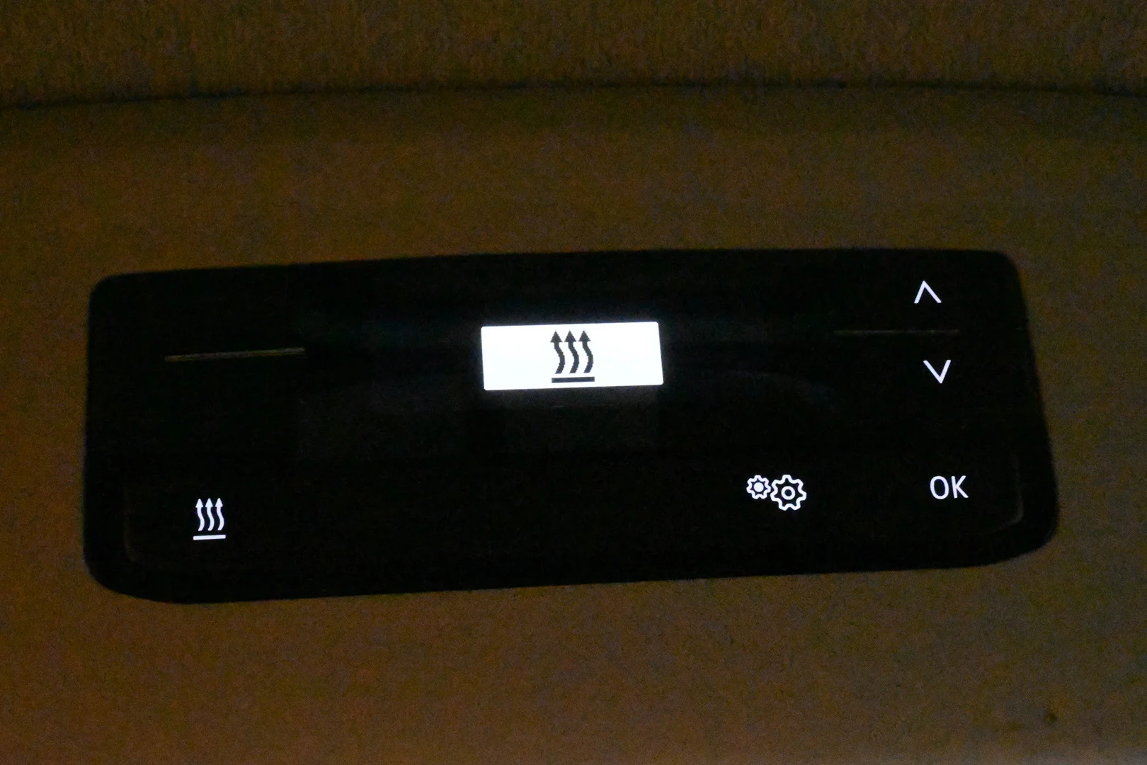 Car Image - 6S0UkQ3qijx9oEg3rE0tn4