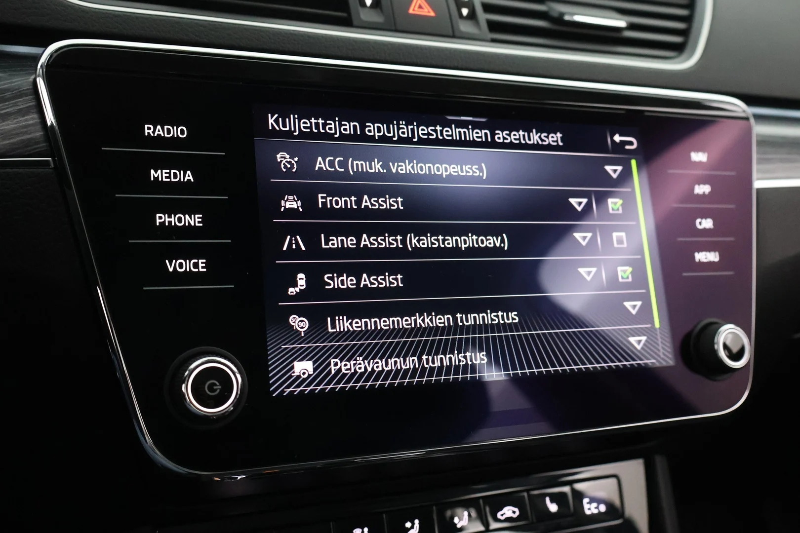 Car Image - 7AMkuqcvSY9Uqzqf9McnNr