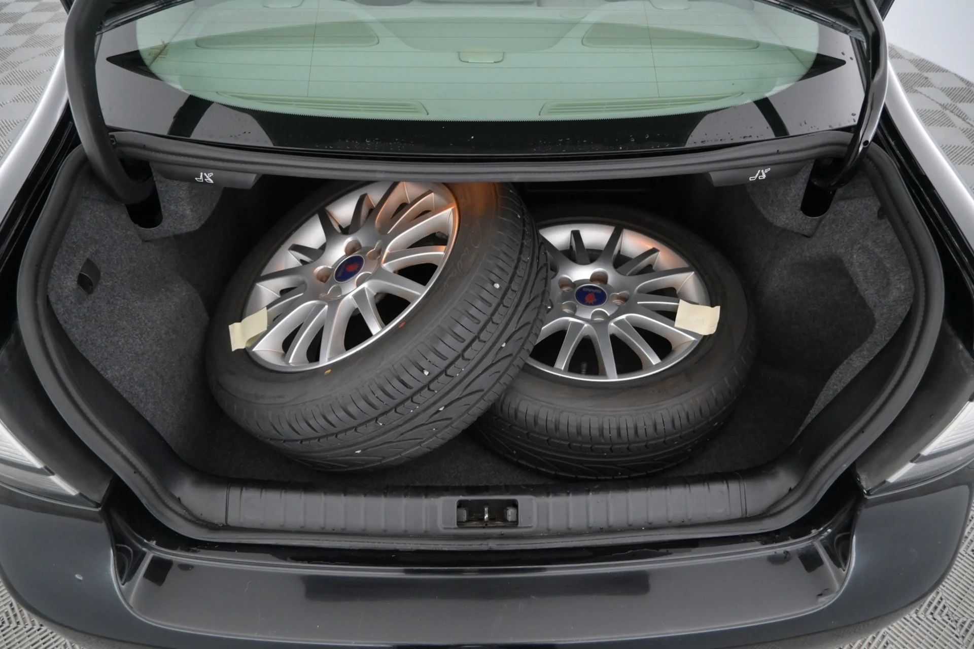 Car Image - 8tEgPeADDrnQqFupVXLu2