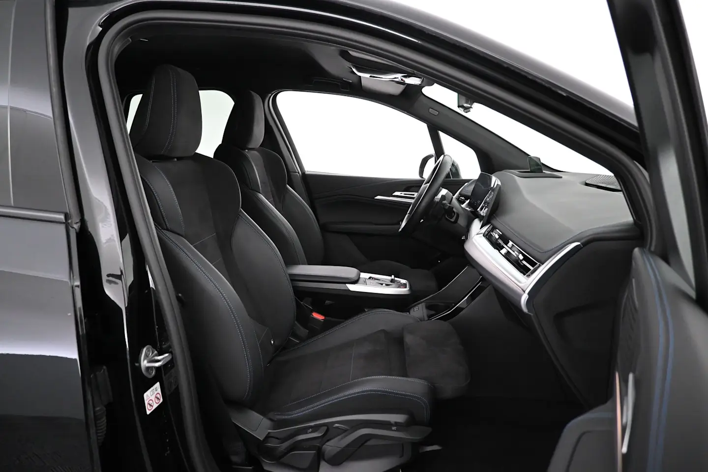 Car Image - 5nGaloW6xZguTchXfOkPRX