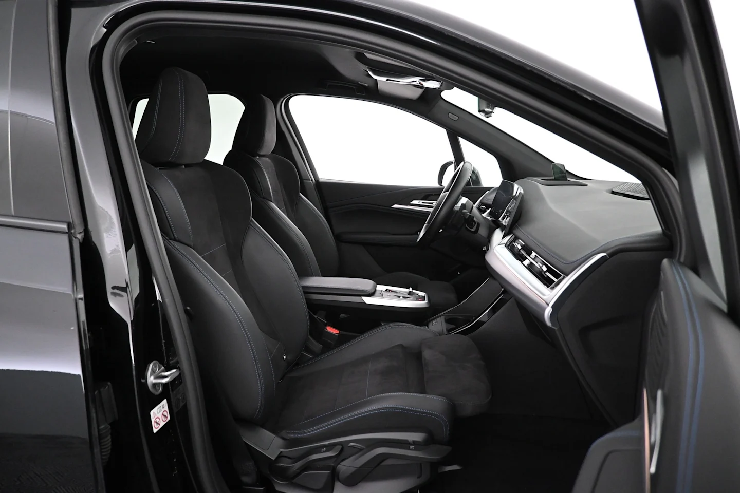 Car Image - 5nGaloW6xZguTchXfOkPRX