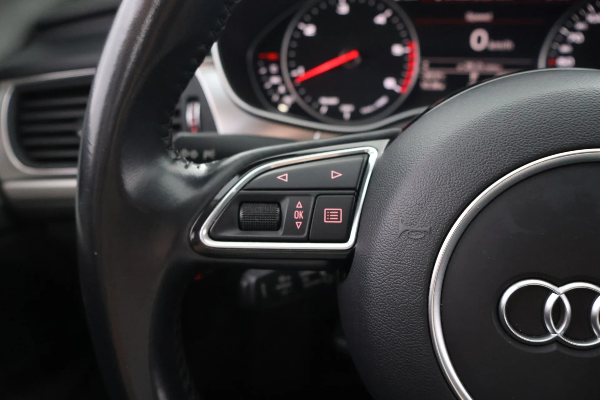 Car Image - 2v7q50pdv4KdLbf2IxBO8Z