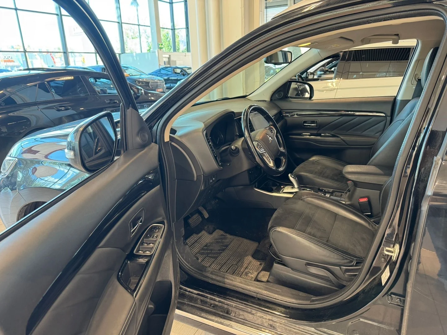 Car Image - 64X4Y1bmH59uXDwBotlQUf