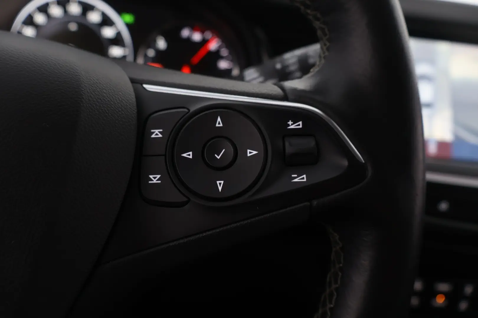 Car Image - 6ZpiFdJeLFY4i0Dn8hp2te