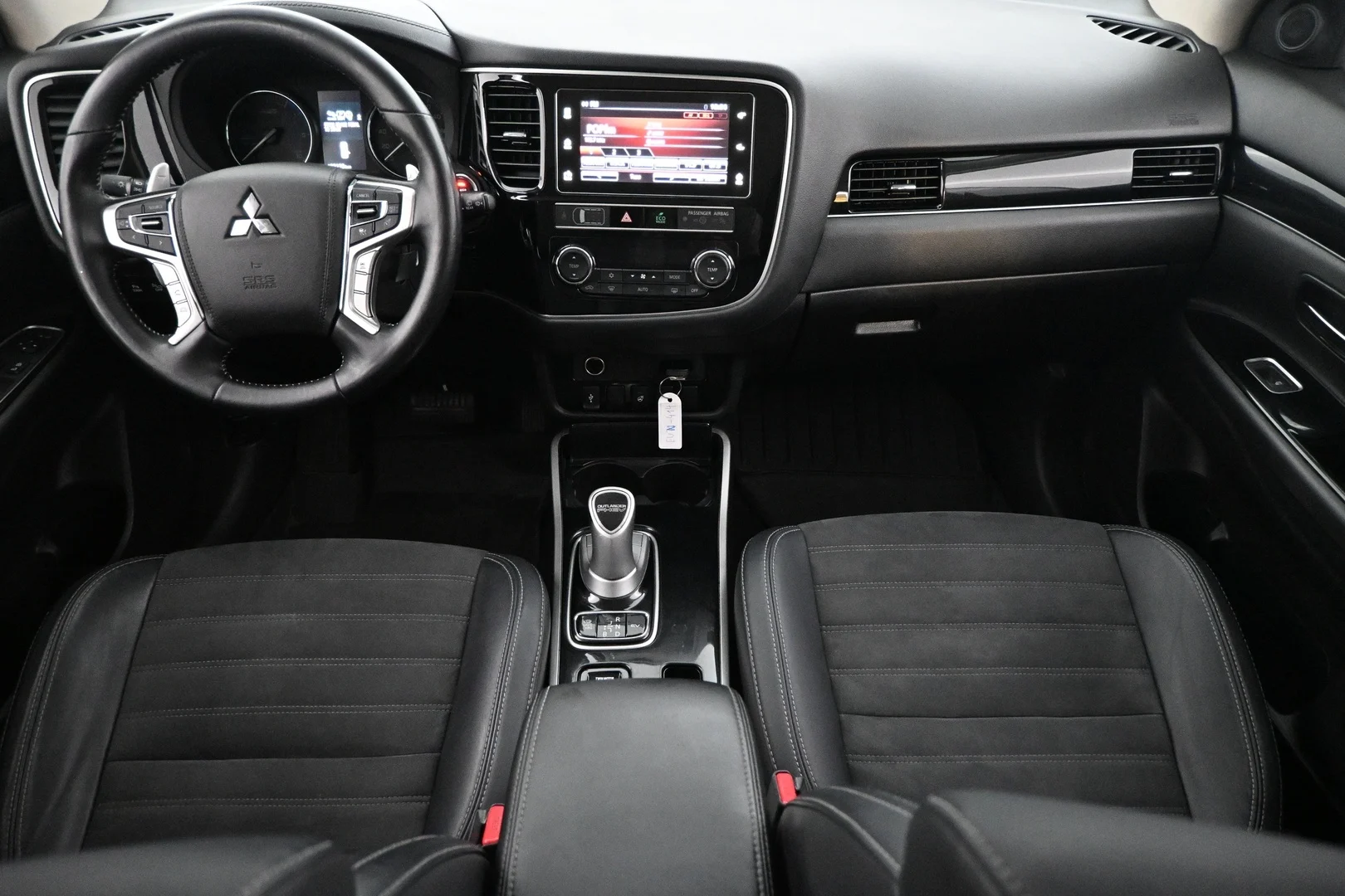 Car Image - sarHbxL4bl8PBZeNZBtLh