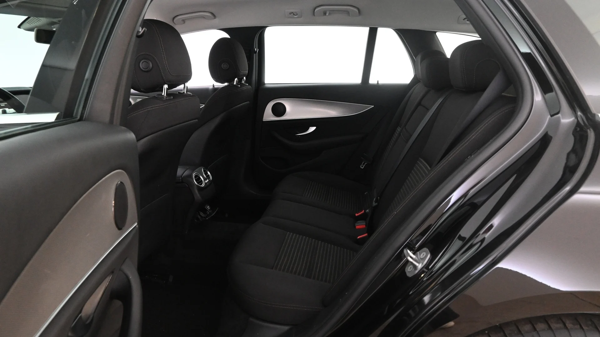 Car Image - 3HFYaKsks86DrRXM4Jztm8