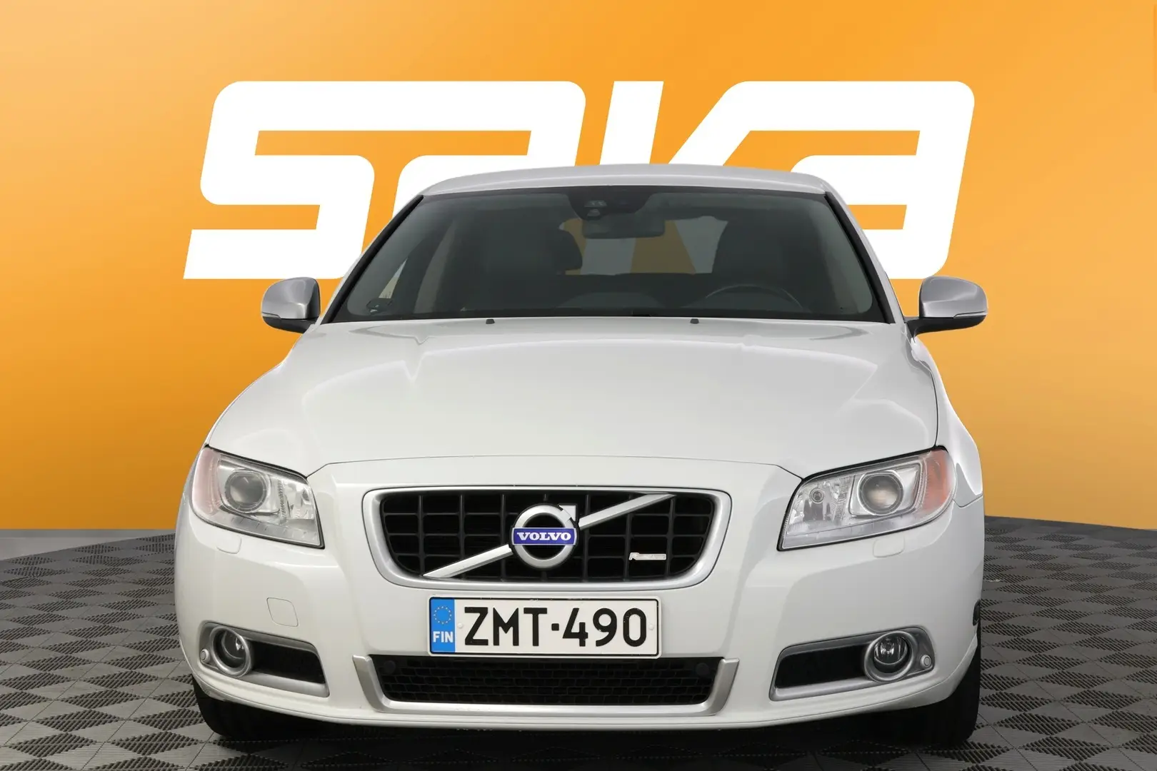 Car Image - 4AaJ5qpeFFk4AWf2ijj7zR