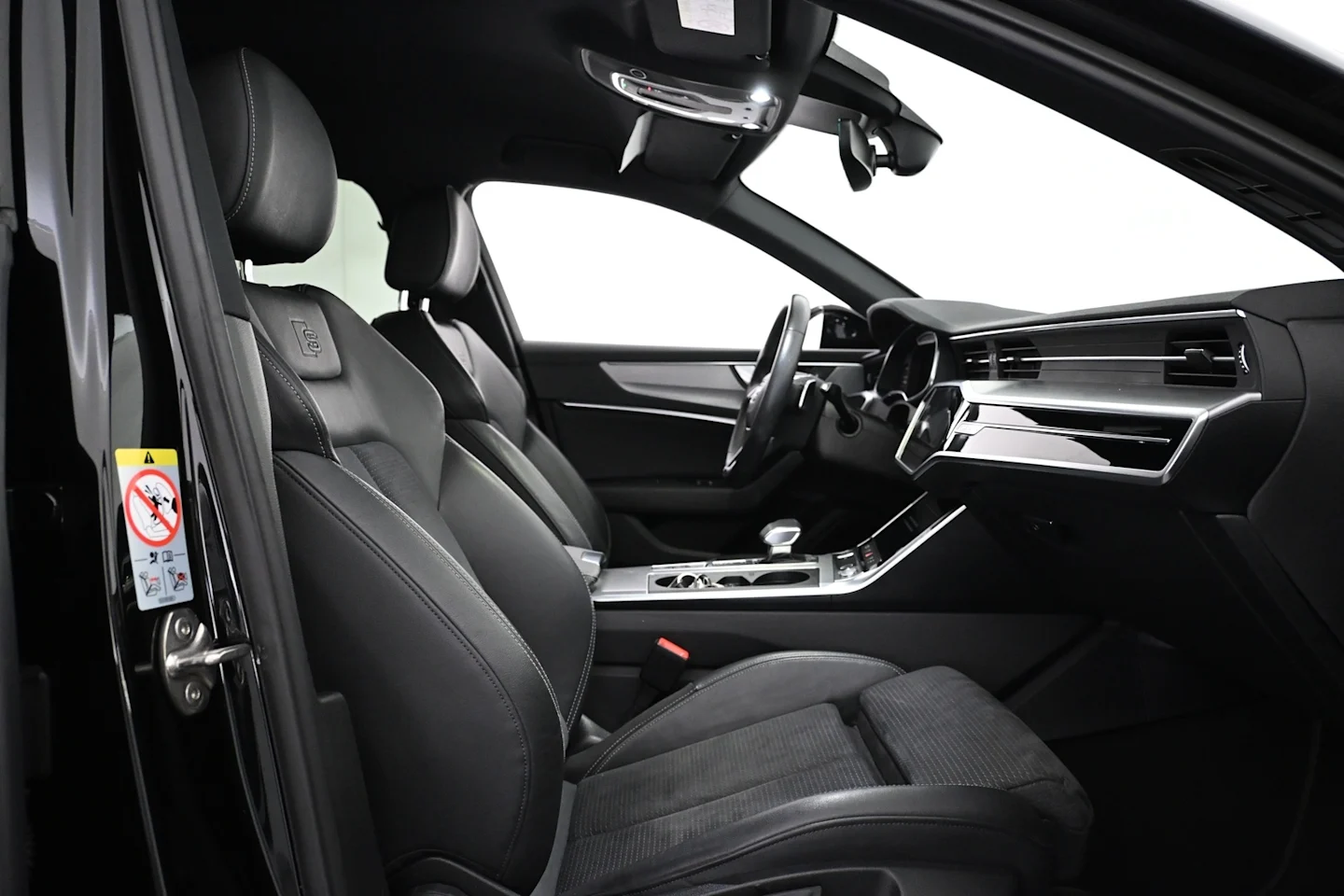 Car Image - 750CIXHG2GYmpwCrsSjVPT
