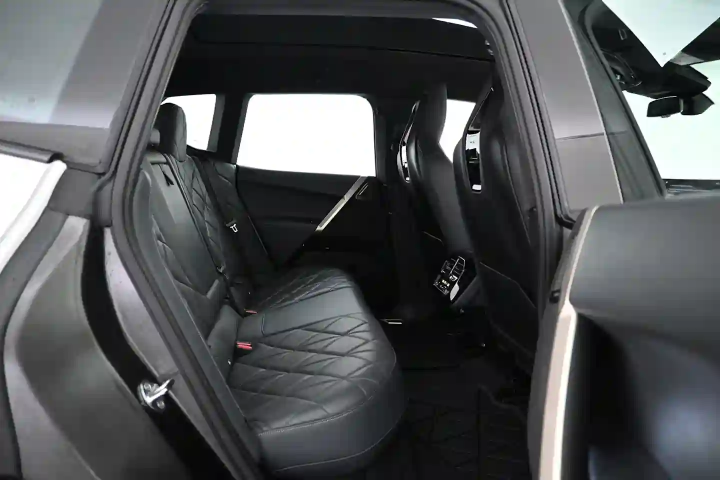 Car Image - 4MZTgLdLMP5NDEuhtI9ymm