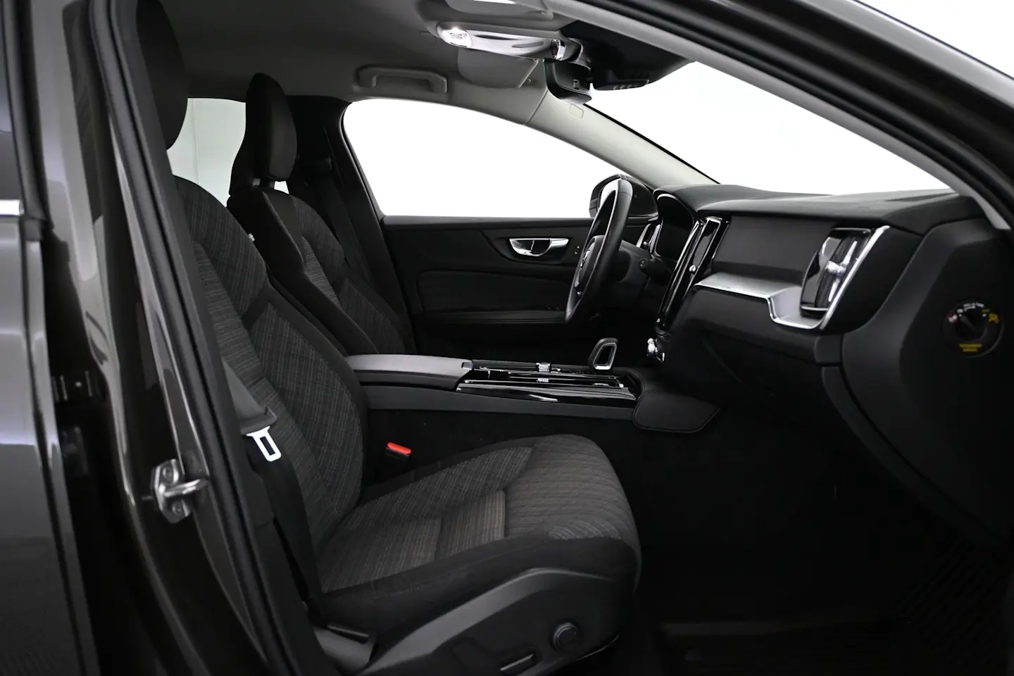Car Image - CqILVMXiKZ7tTvpTEScW4