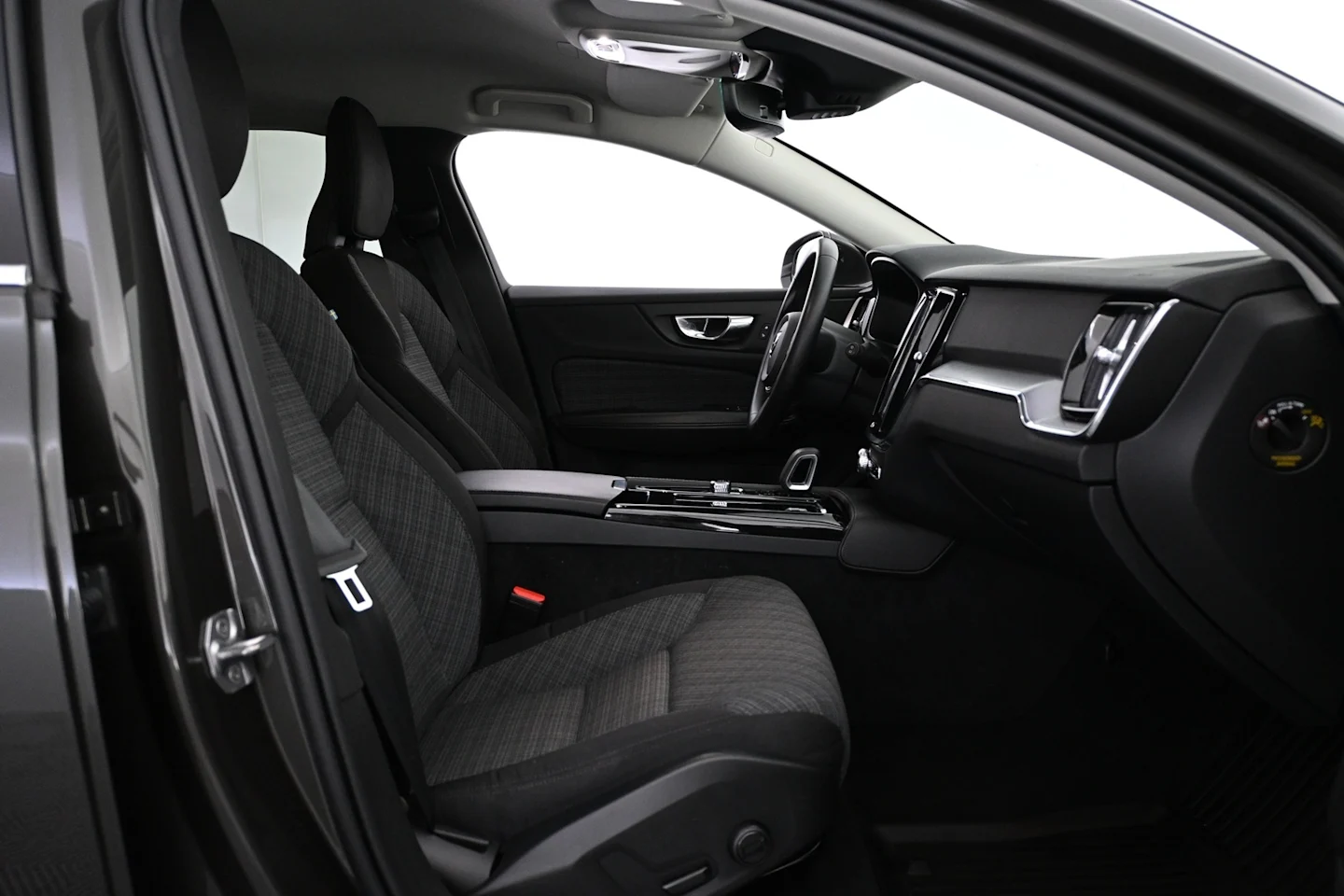 Car Image - CqILVMXiKZ7tTvpTEScW4