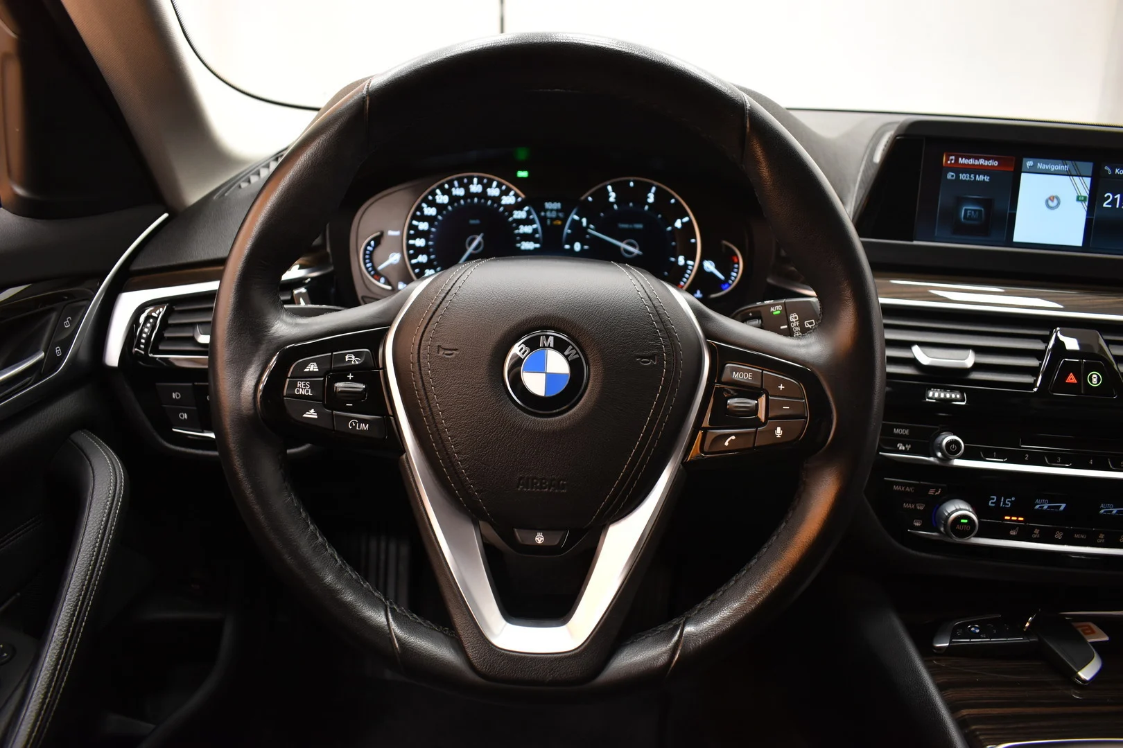 Car Image - 4ftK1Ho9rY9YbdhyqxQ3ae