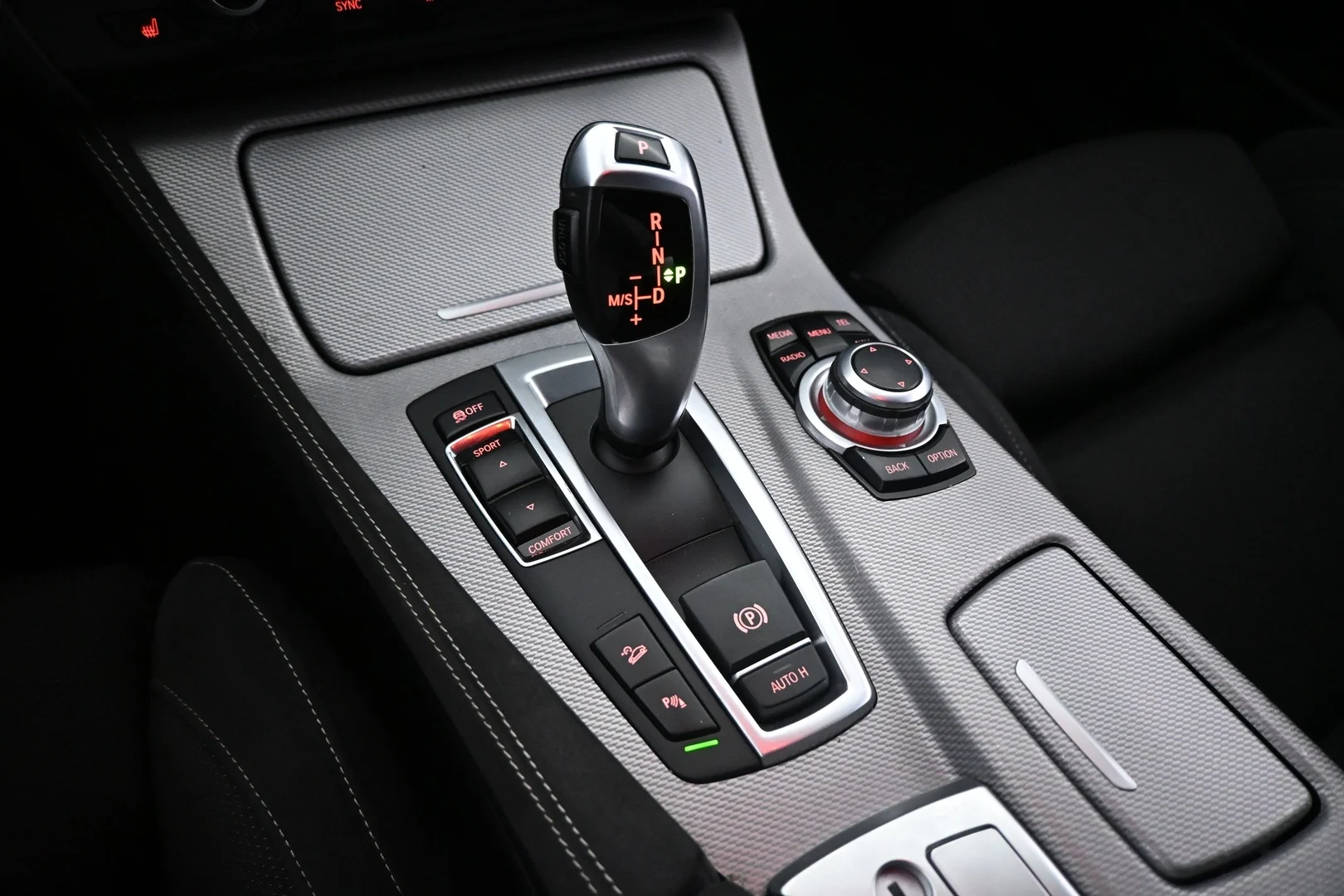 Car Image - 3bVz0Pg08ogRJ6W6vBFlSR