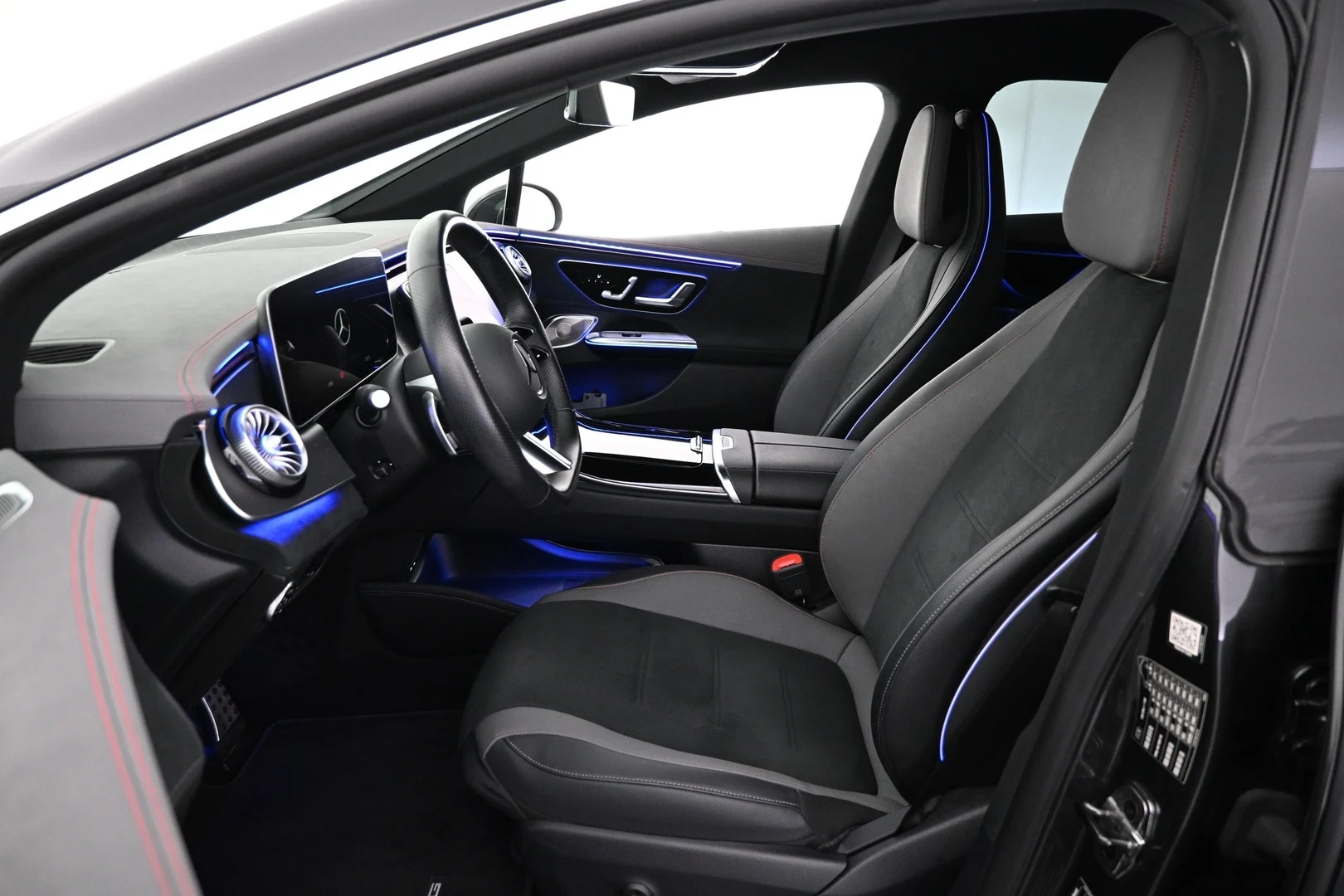 Car Image - 1fSHhl2IWDATuKNEFaLCXH