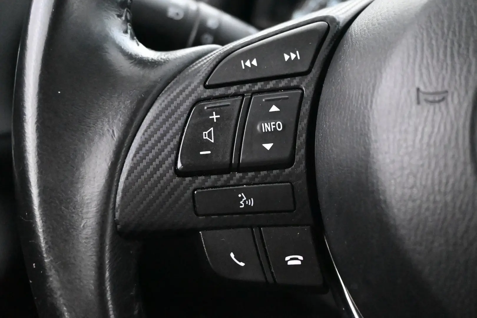 Car Image - 4pZw8C4aLOLzIDfVtfu5Eo
