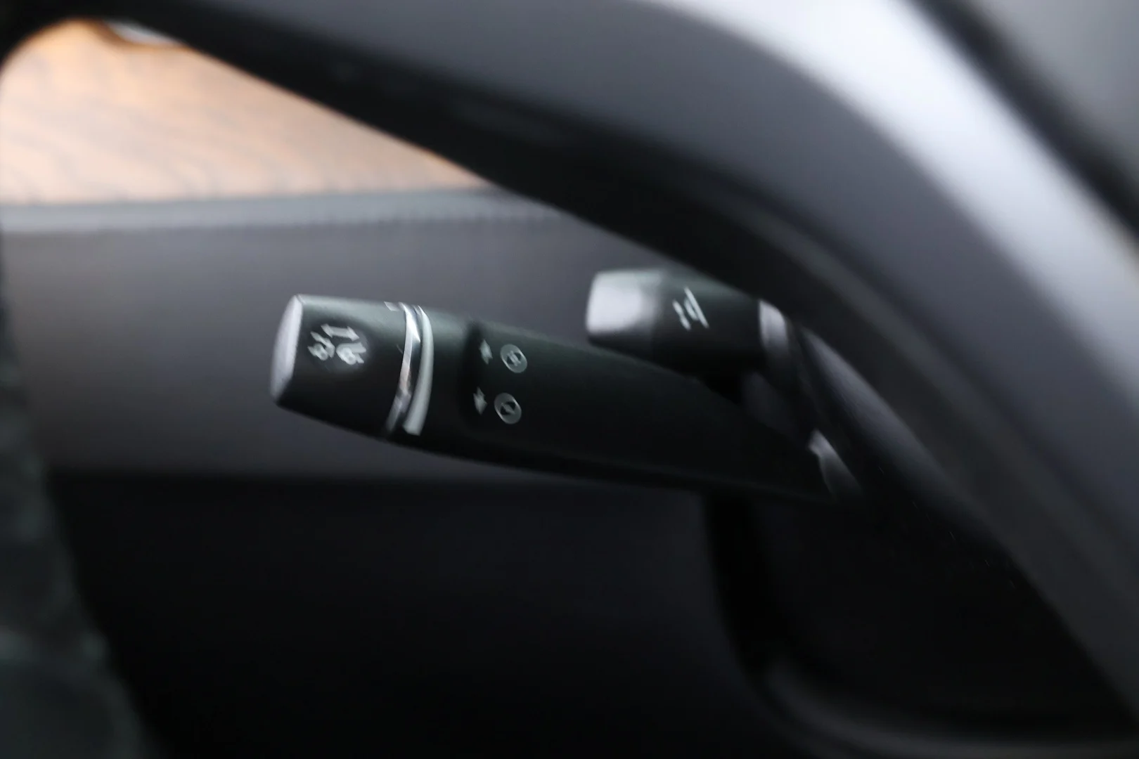 Car Image - eHdjwwYQuLC08UScFEI0C