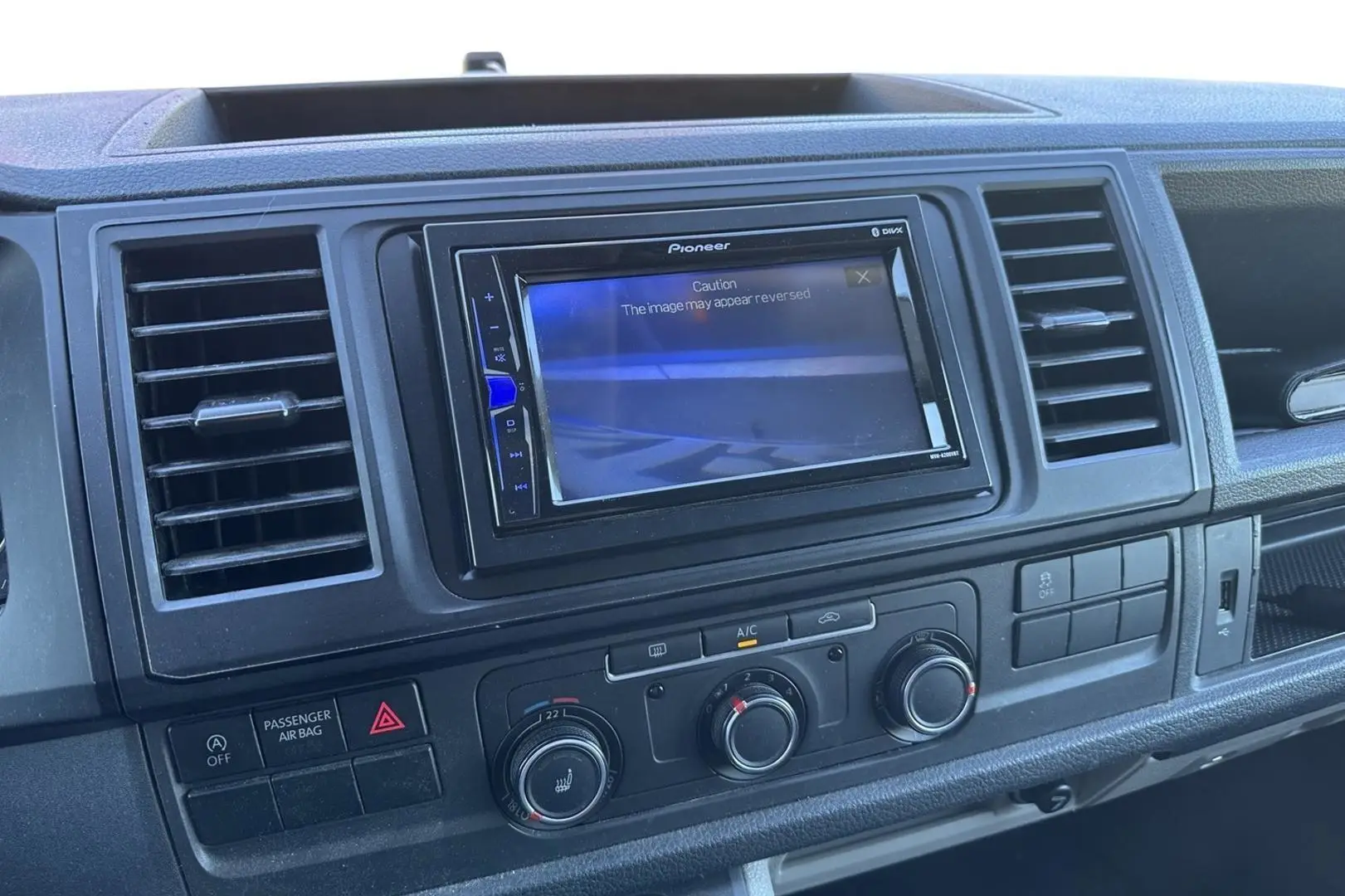 Car Image - 2NYKtJ78APxa5eJr89sRX2