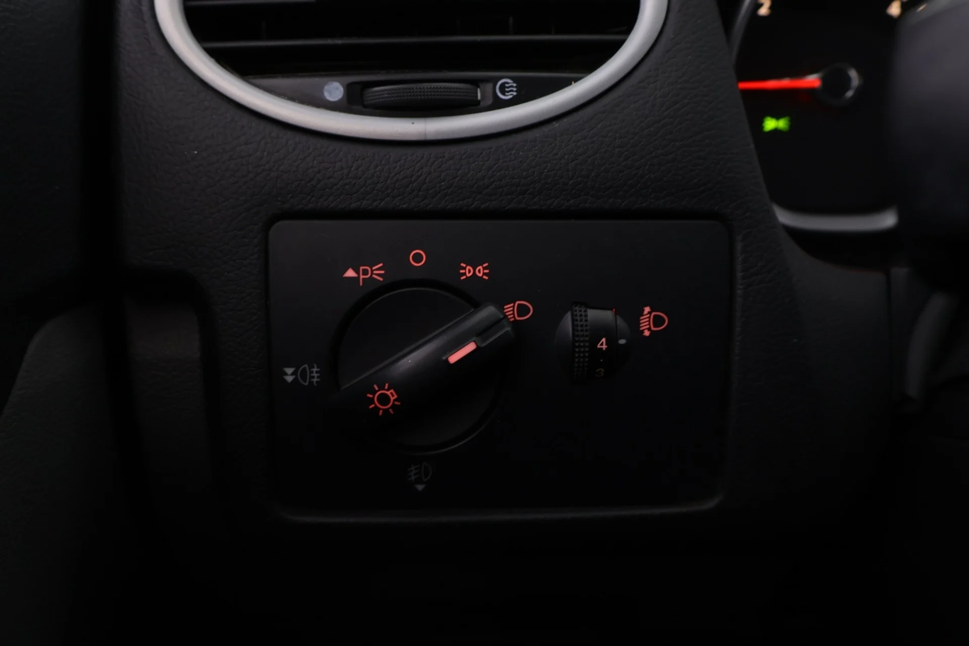 Car Image - 74fjMf80PIOByU68DExu0L