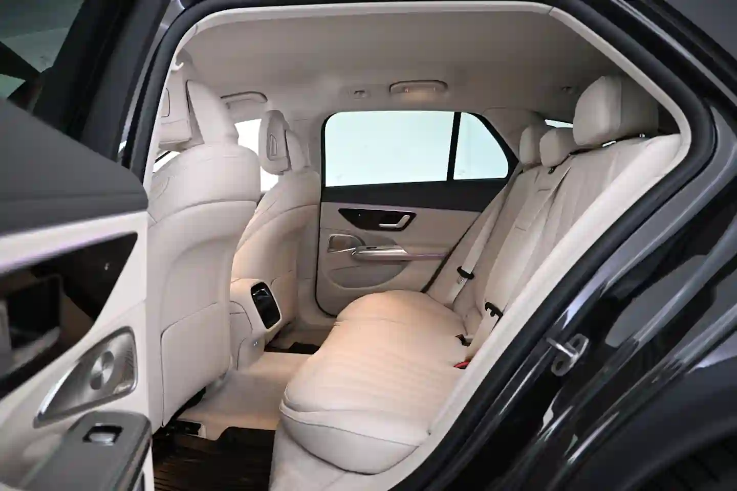Car Image - 7y9ZBOn2hnTsZyyHRLYw9h