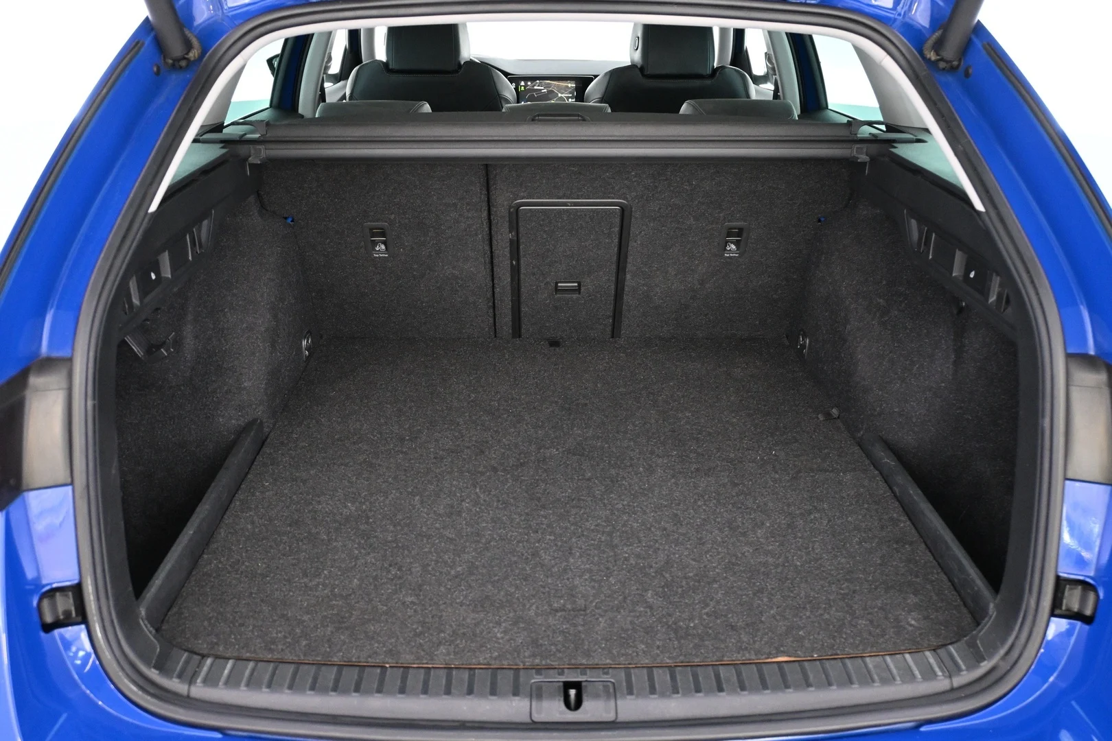 Car Image - 6clsR656LtBQvBN6nY3UTJ