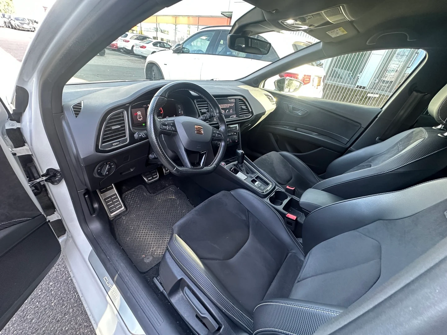 Car Image - 1ThNyNKEyjcXztqCPvaU7c