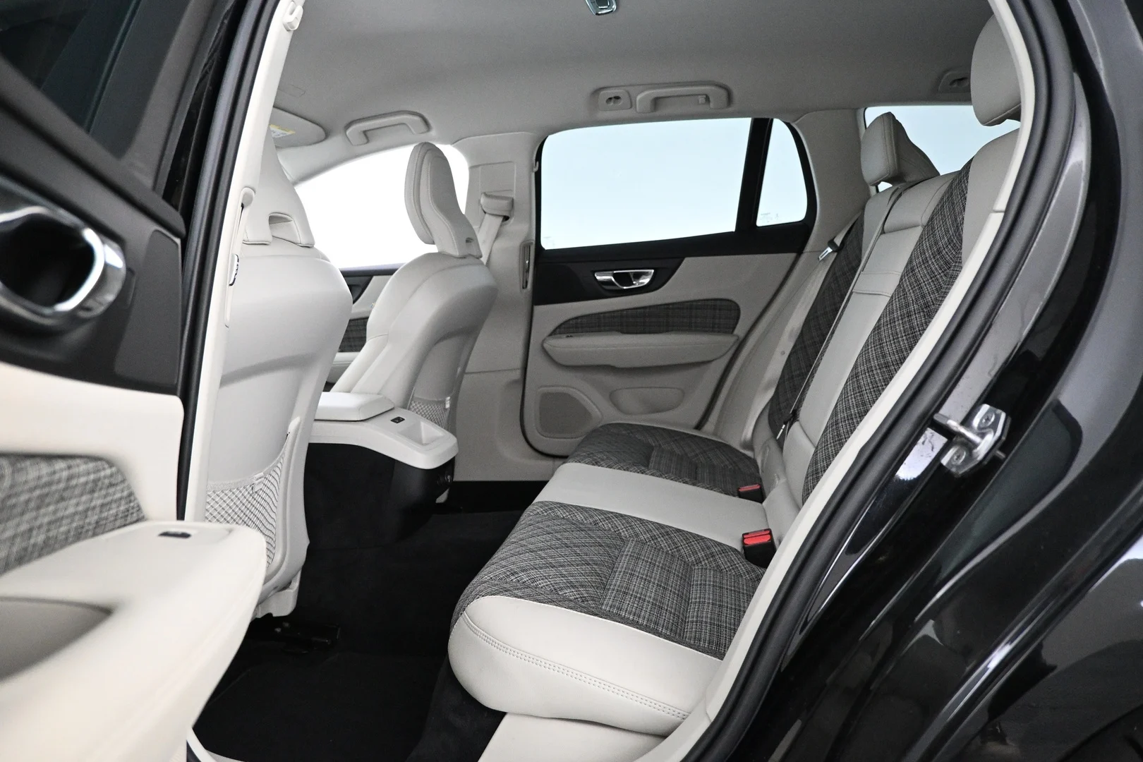 Car Image - 3BL3JSk6sVsJYIrglJrlfY