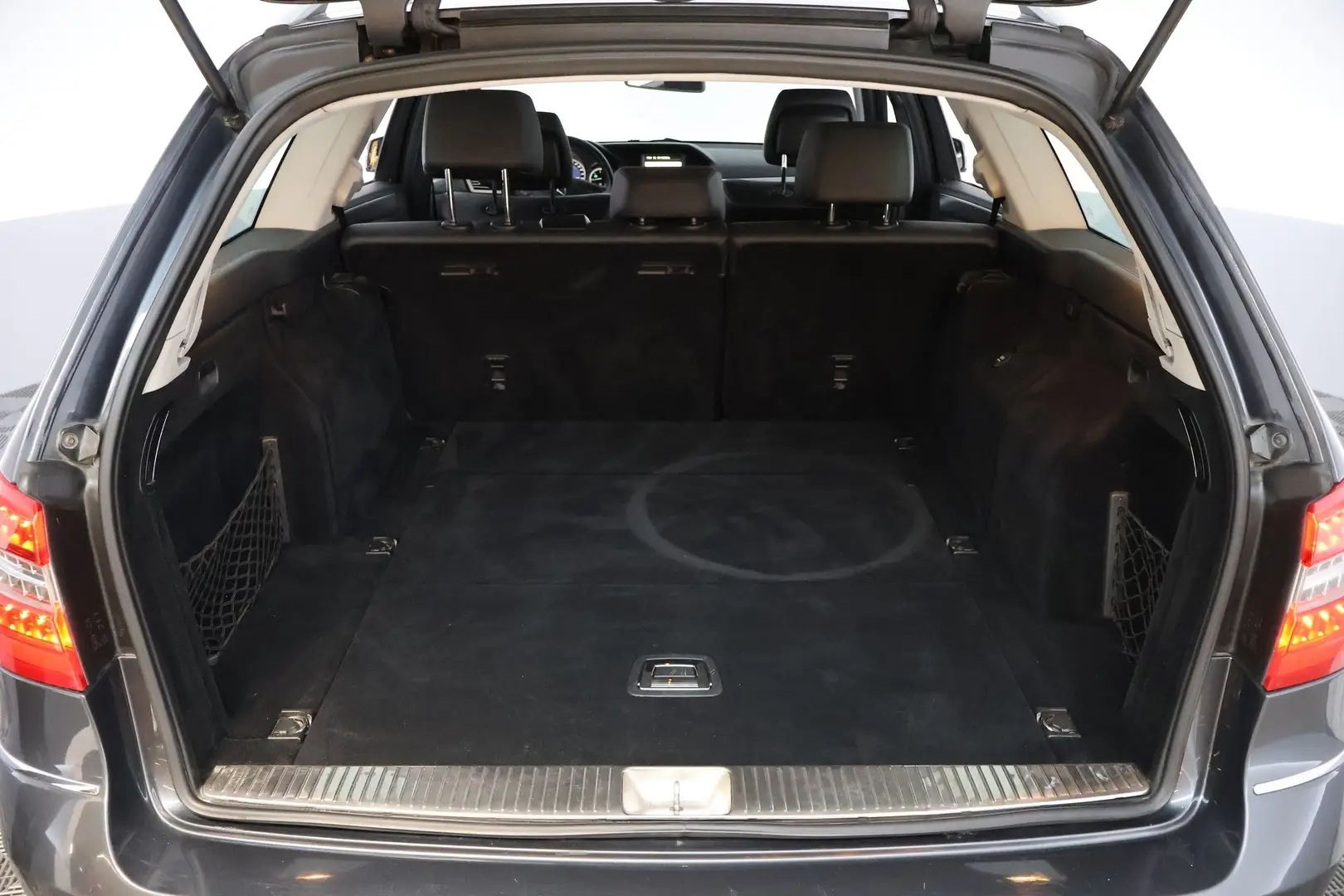 Car Image - gy1u4SJdgv4gF8thdclPm