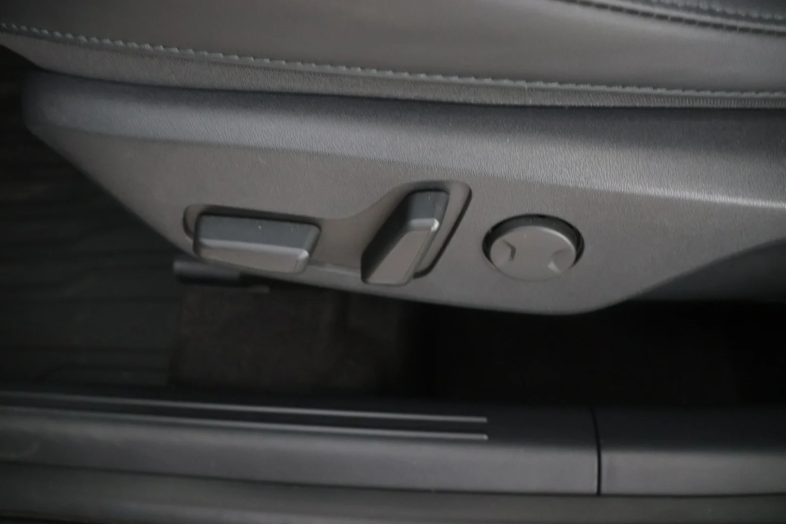 Car Image - 2QgLjPWQxruaf6wF6aLM5o