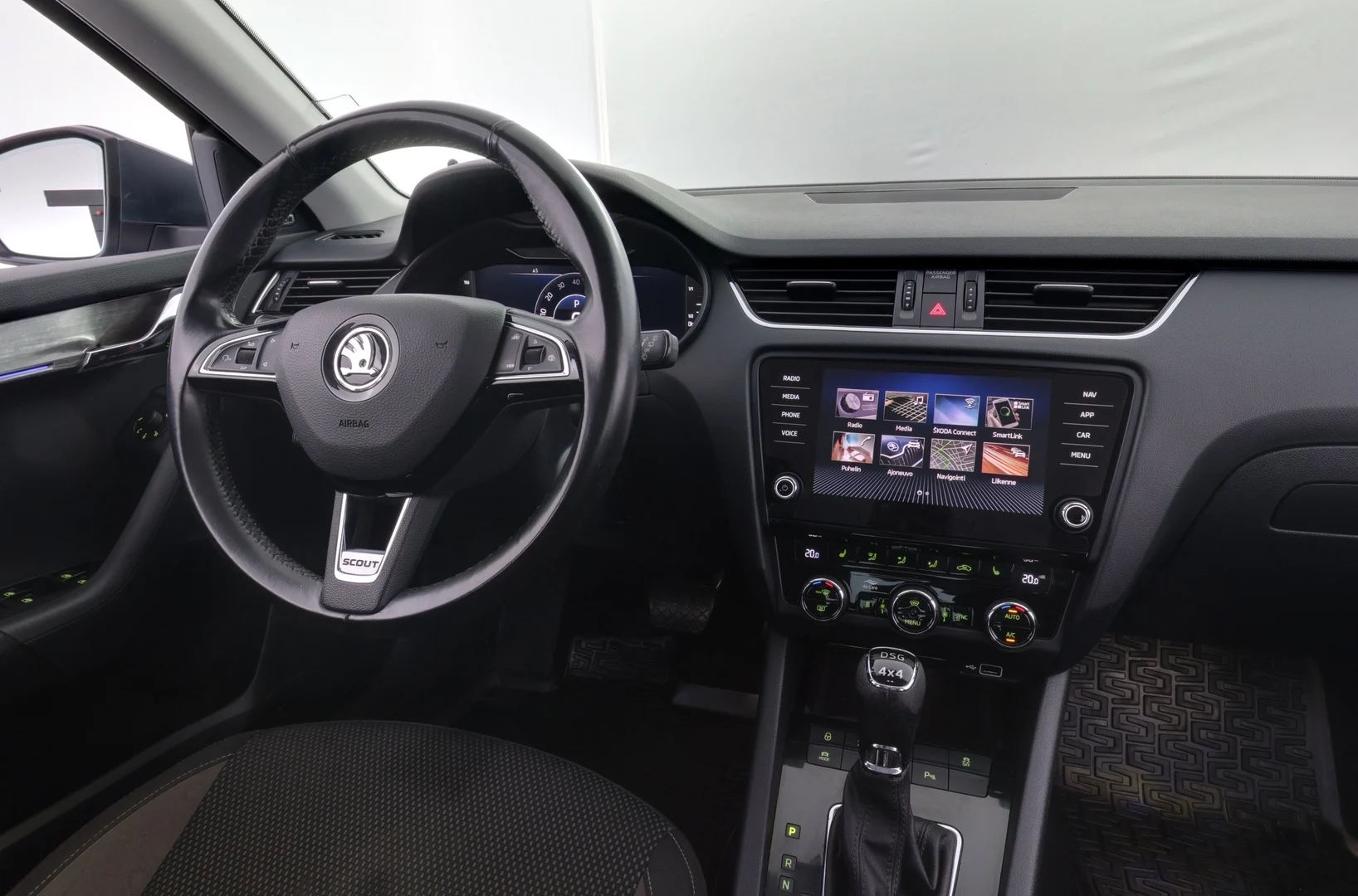 Car Image - 2Zh4gGpEGJQXHBYtBJx1pq