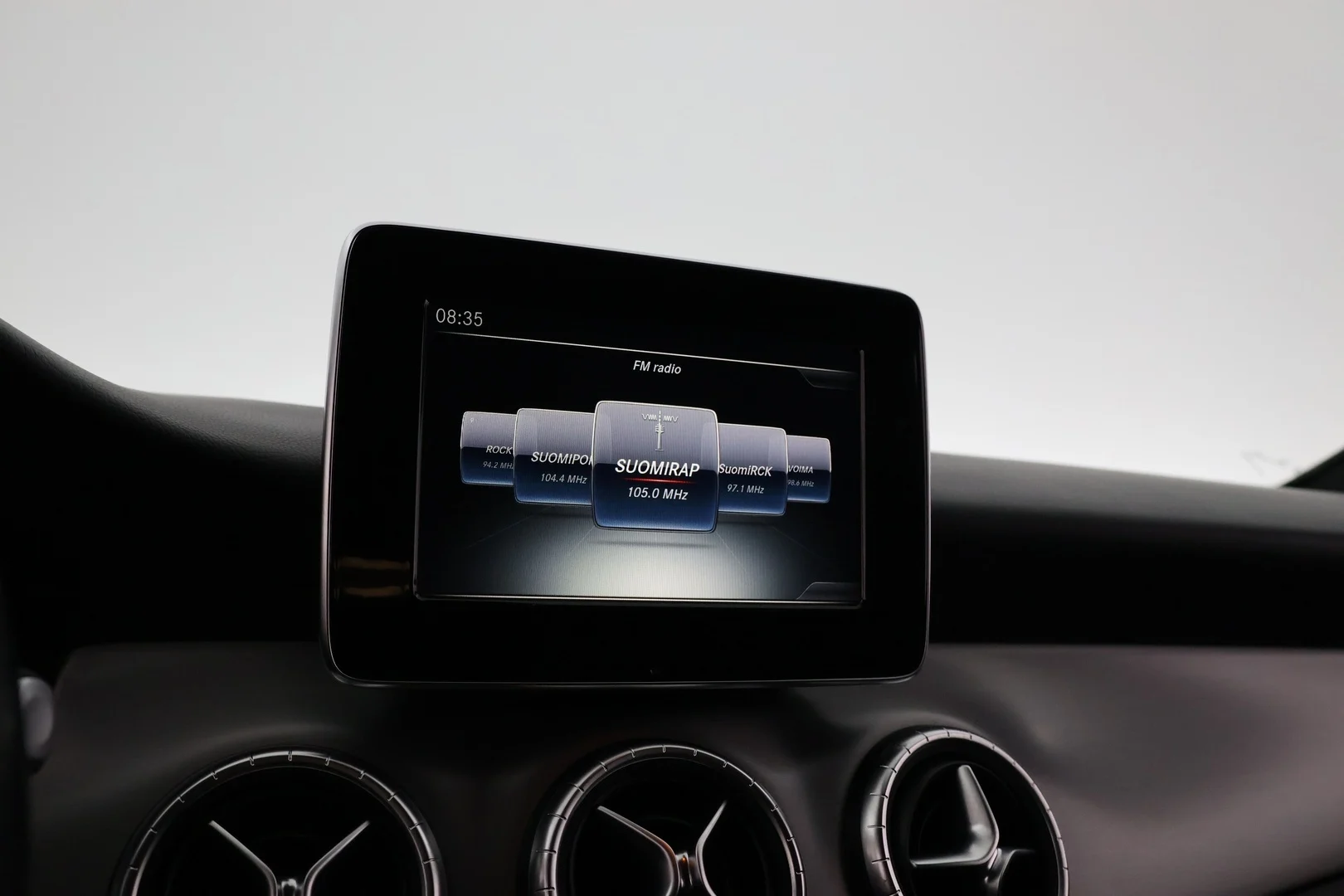 Car Image - W919zS8GT9S4TUlCk6U7i