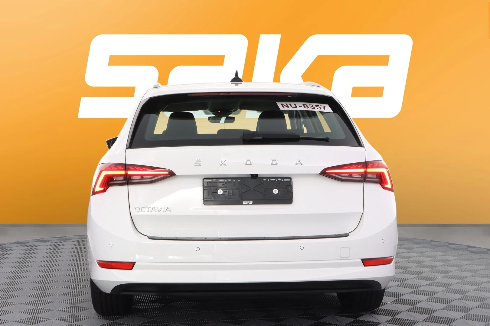 Car Image - hJu0WUsL6V9Z5ztRNths4