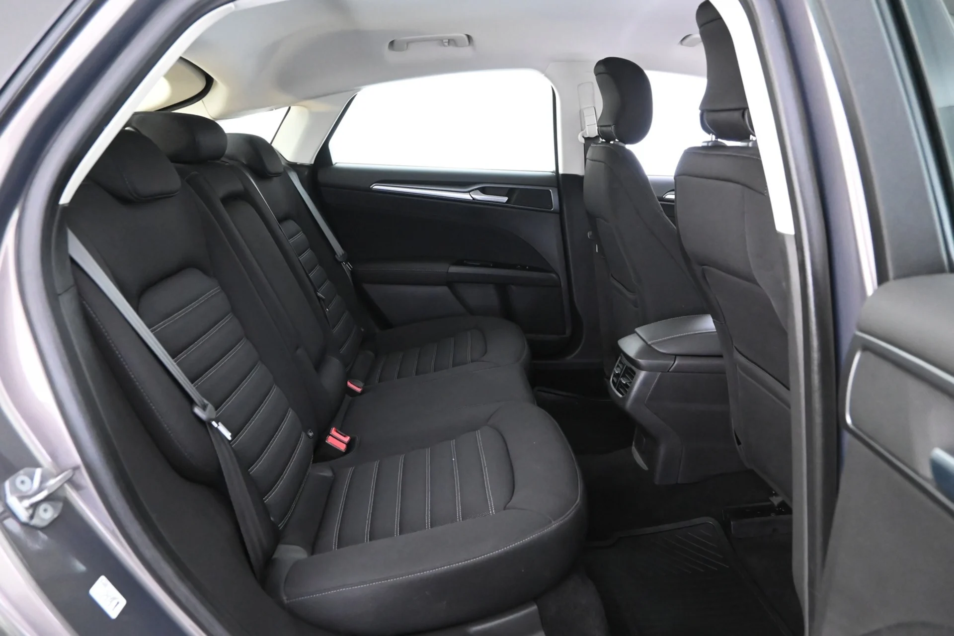 Car Image - 6Yx8cXhv3ZlLOU3SUXYxZT