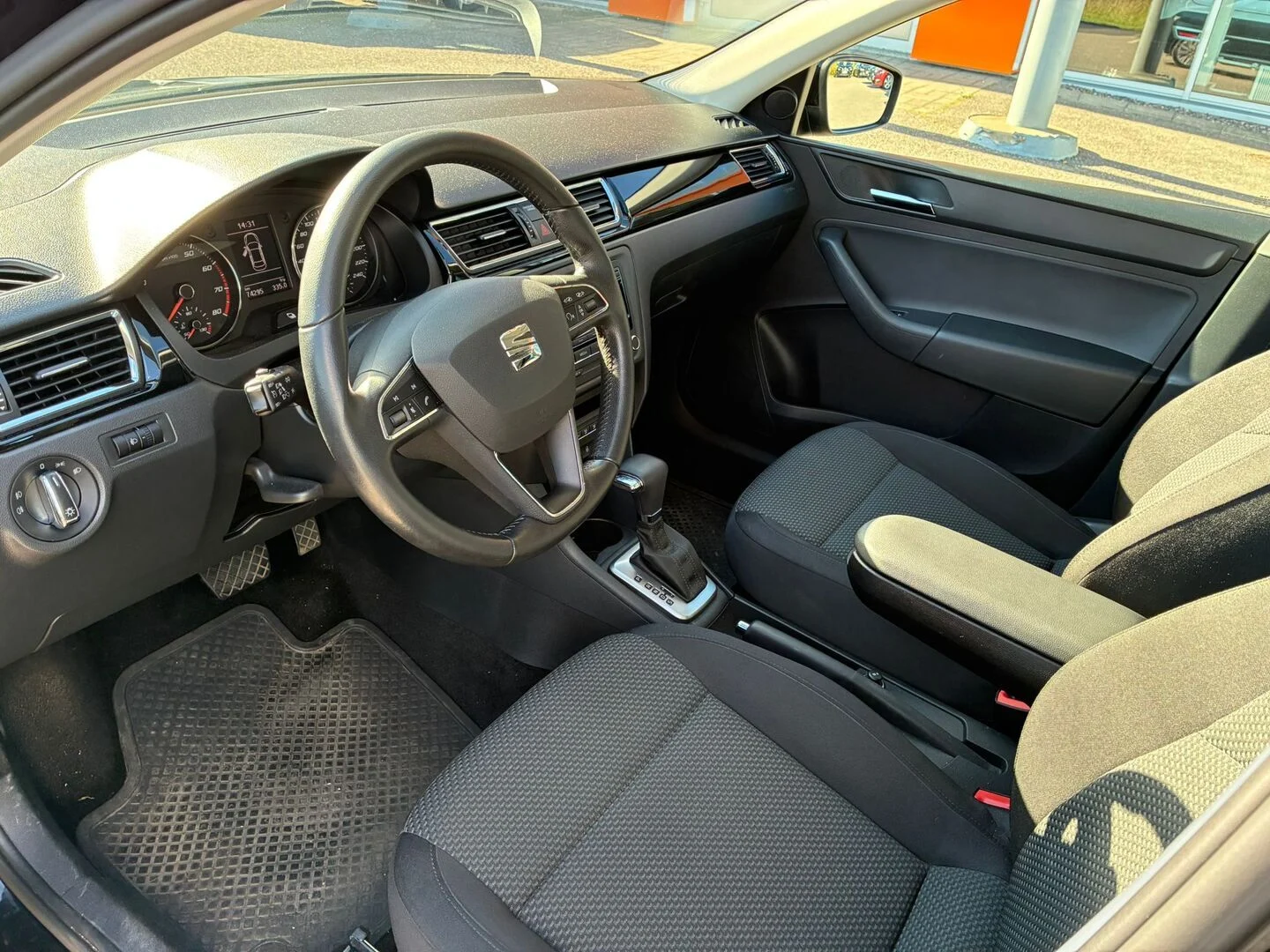 Car Image - 7JWvAjvd3zNYQu5tUzfOZC