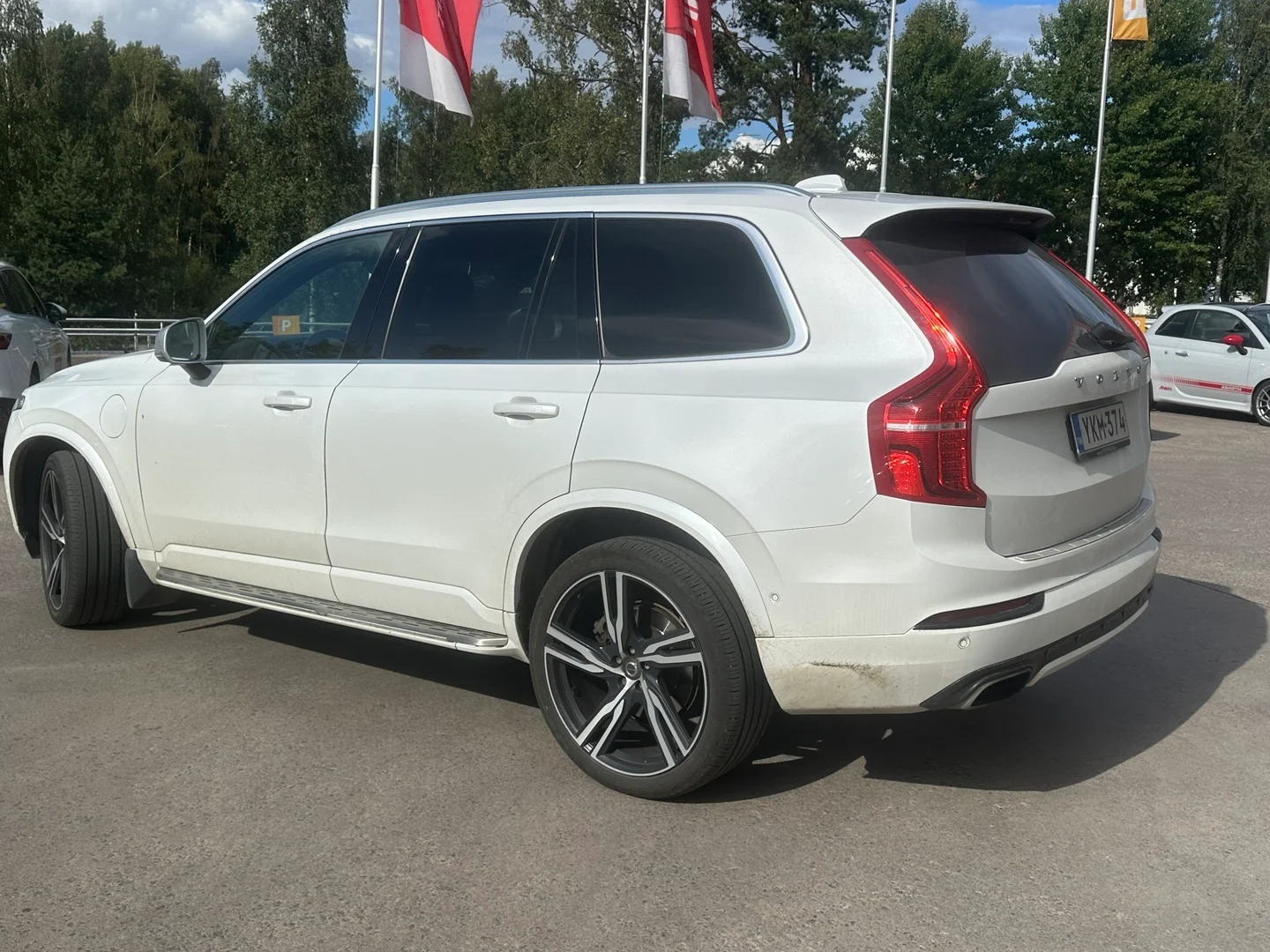 Car Image - 2XhKx1QEccalSaDDFaVkYF