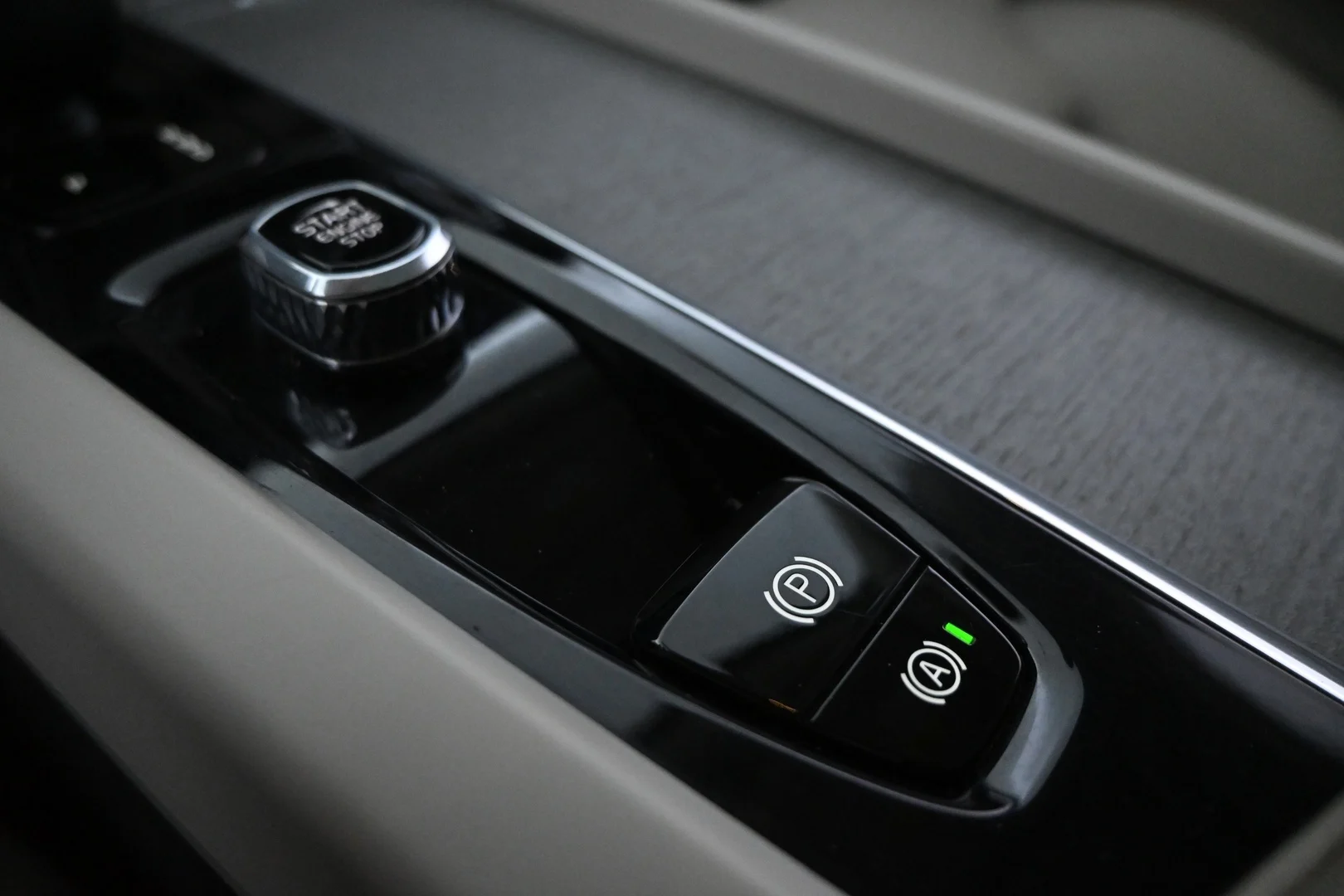 Car Image - 7a5zLtSxtKcNFXMUjS6bh9