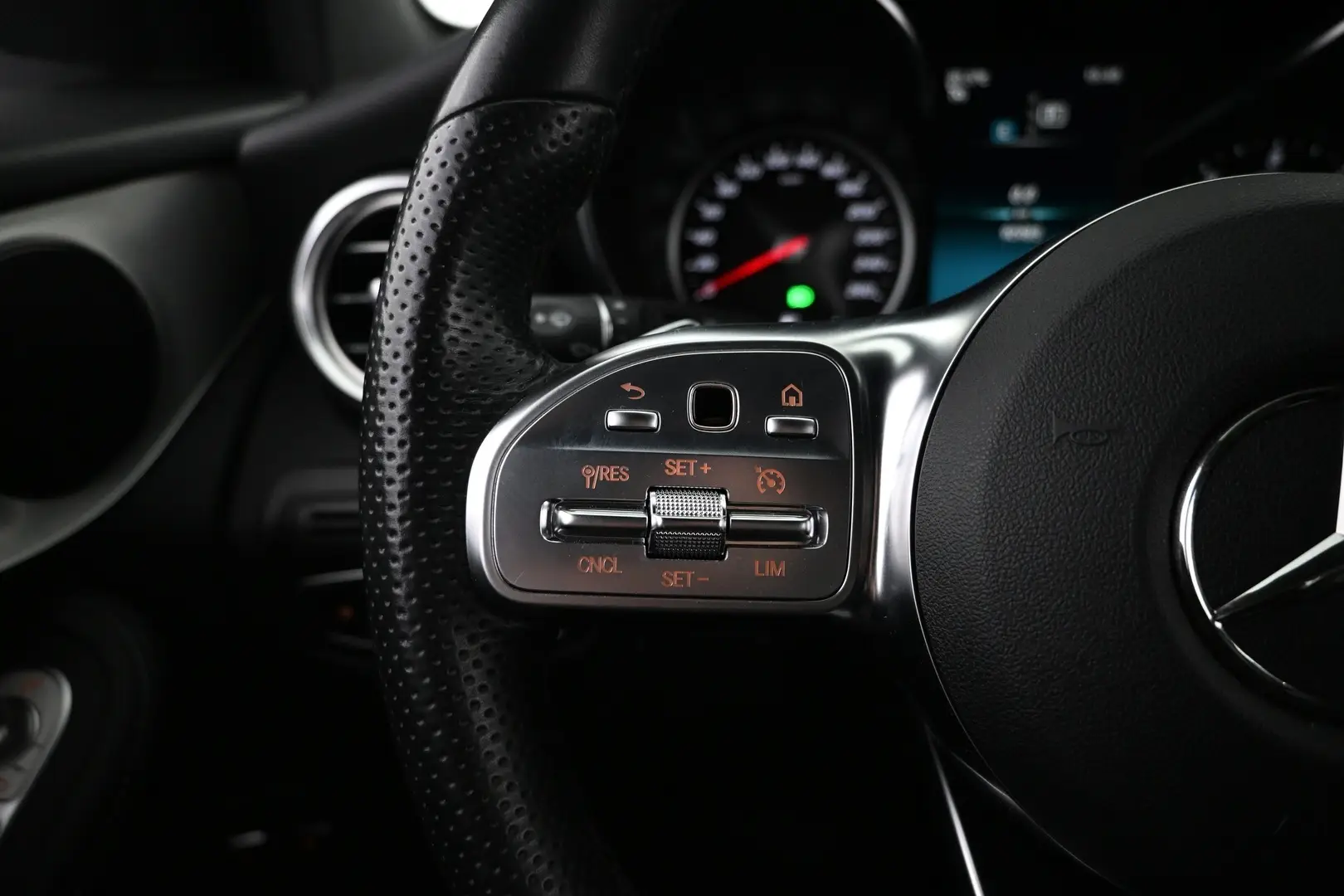 Car Image - I6WWHlFLIzLl0N44DReBl