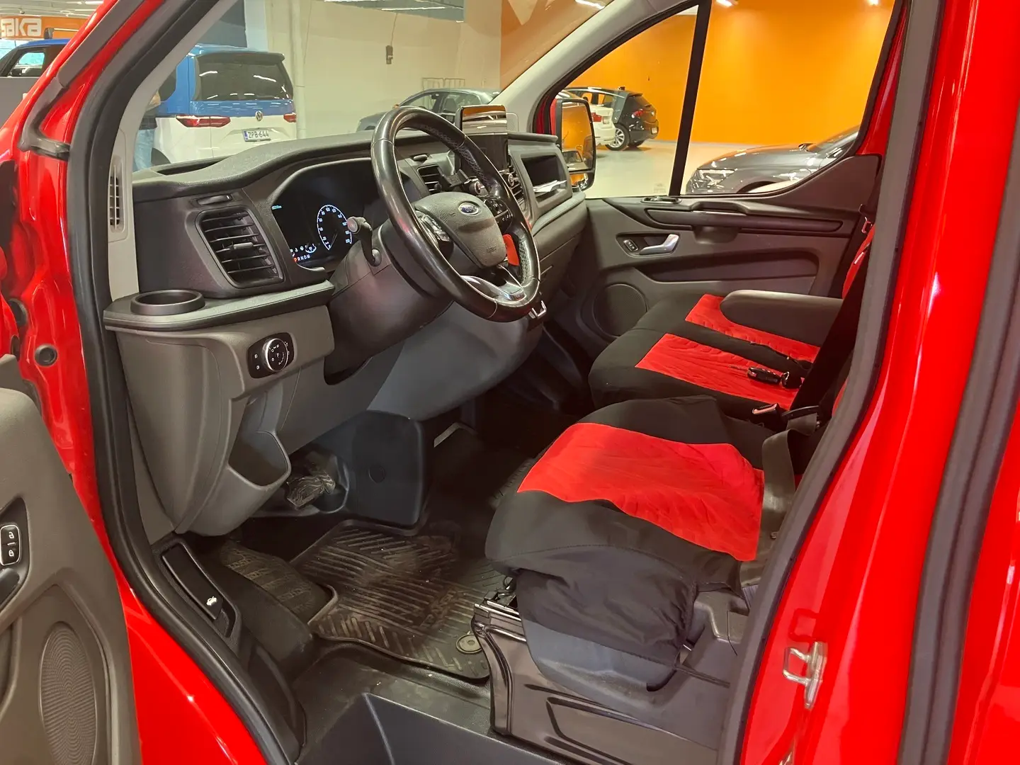 Car Image - 1TEWVPTZGA9QLWOJOqLYeA