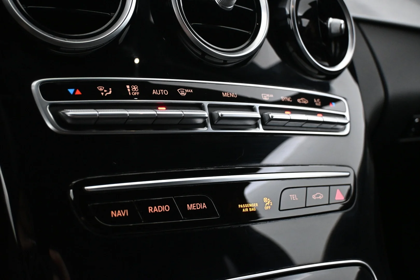 Car Image - 6ns5ZuBbsGbzaPXglYKtWy