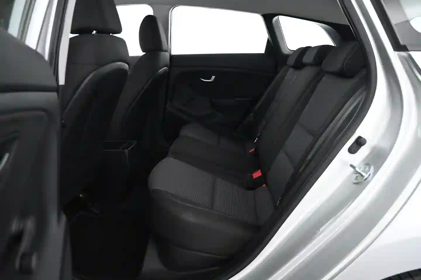 Car Image - 74uA31mwC69ItRJSgbyE29