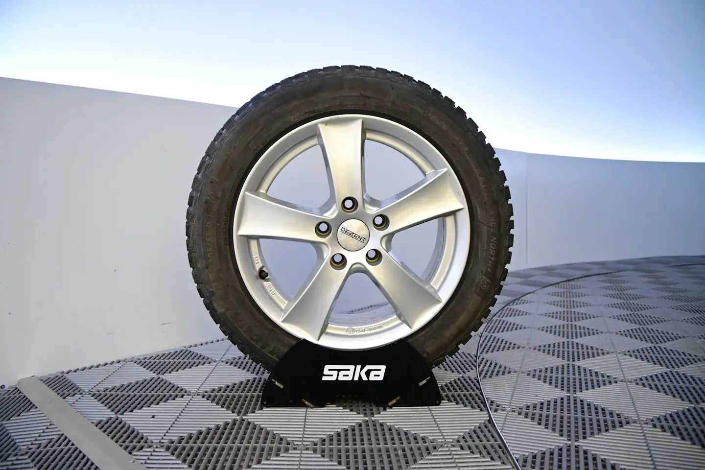 Car Image - sdPKxsGzL9kKH438wTOgi