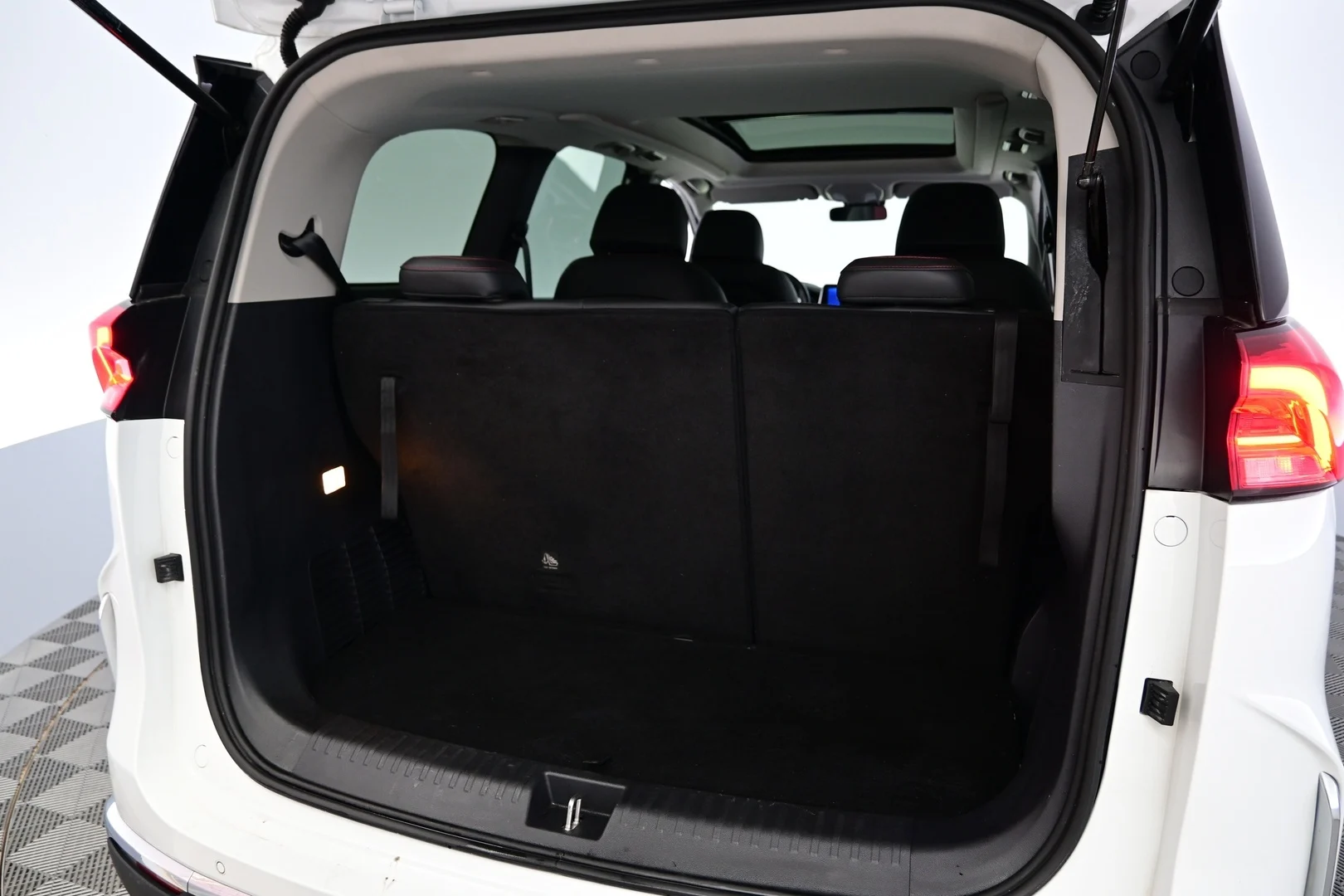 Car Image - 4ZXpKMmkuE9eV4jokXdKZn