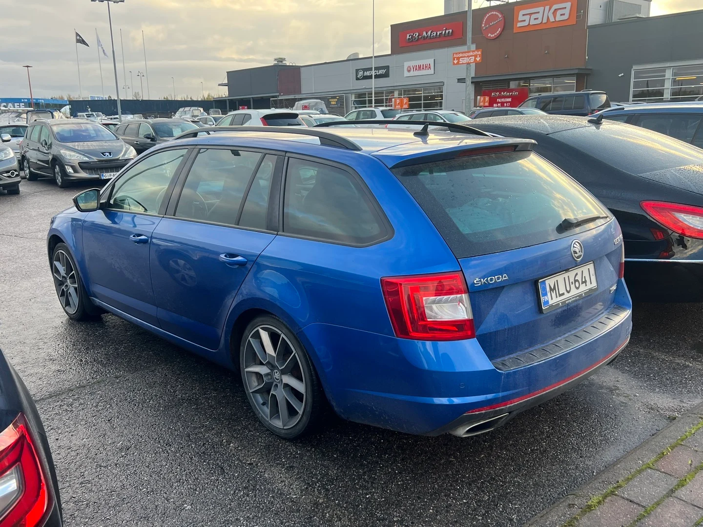 Car Image - 5KtdbGv1l06dwxuKKXtj9r