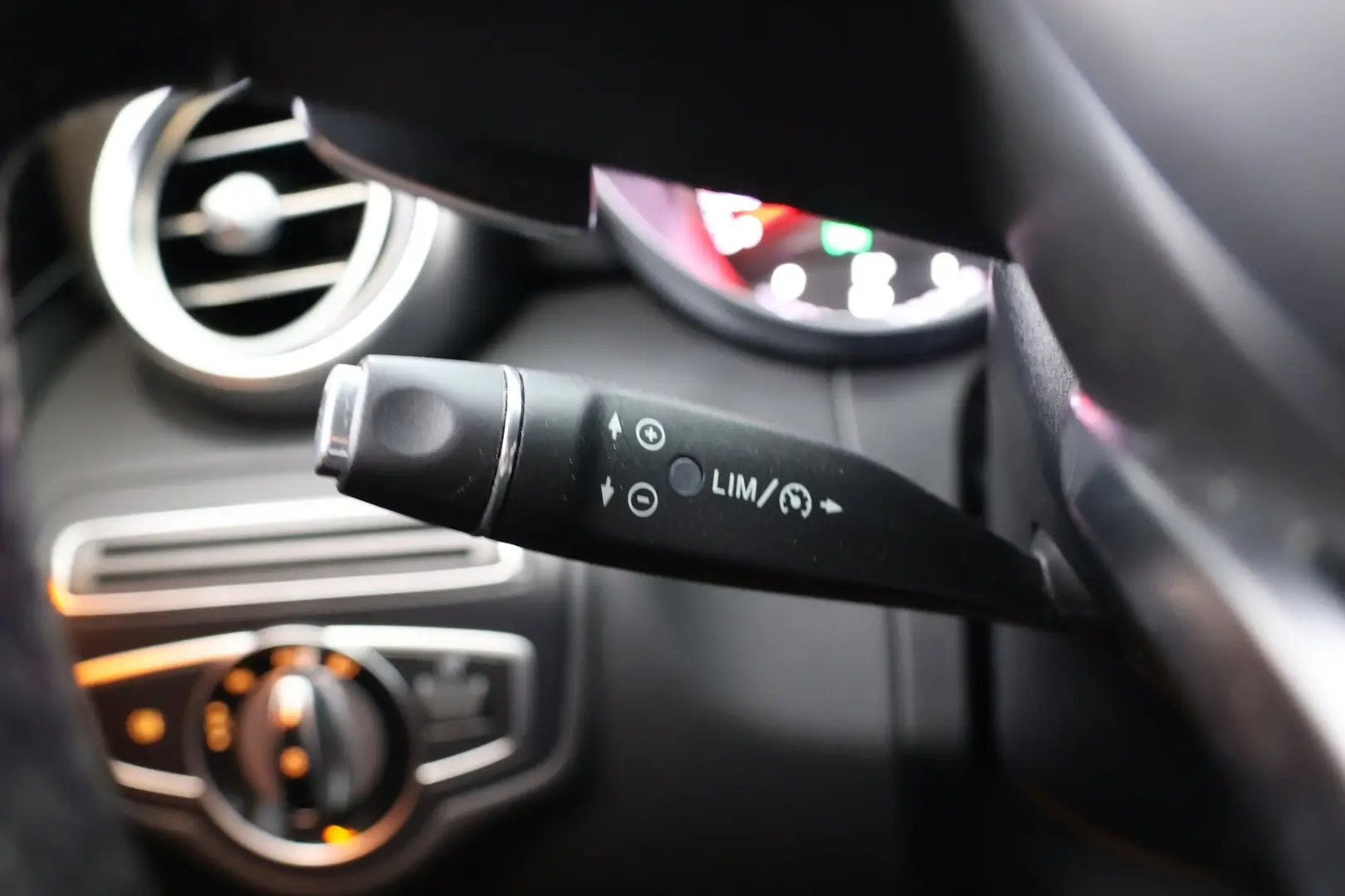 Car Image - 1nc7uSskYub94uou6W4s8p