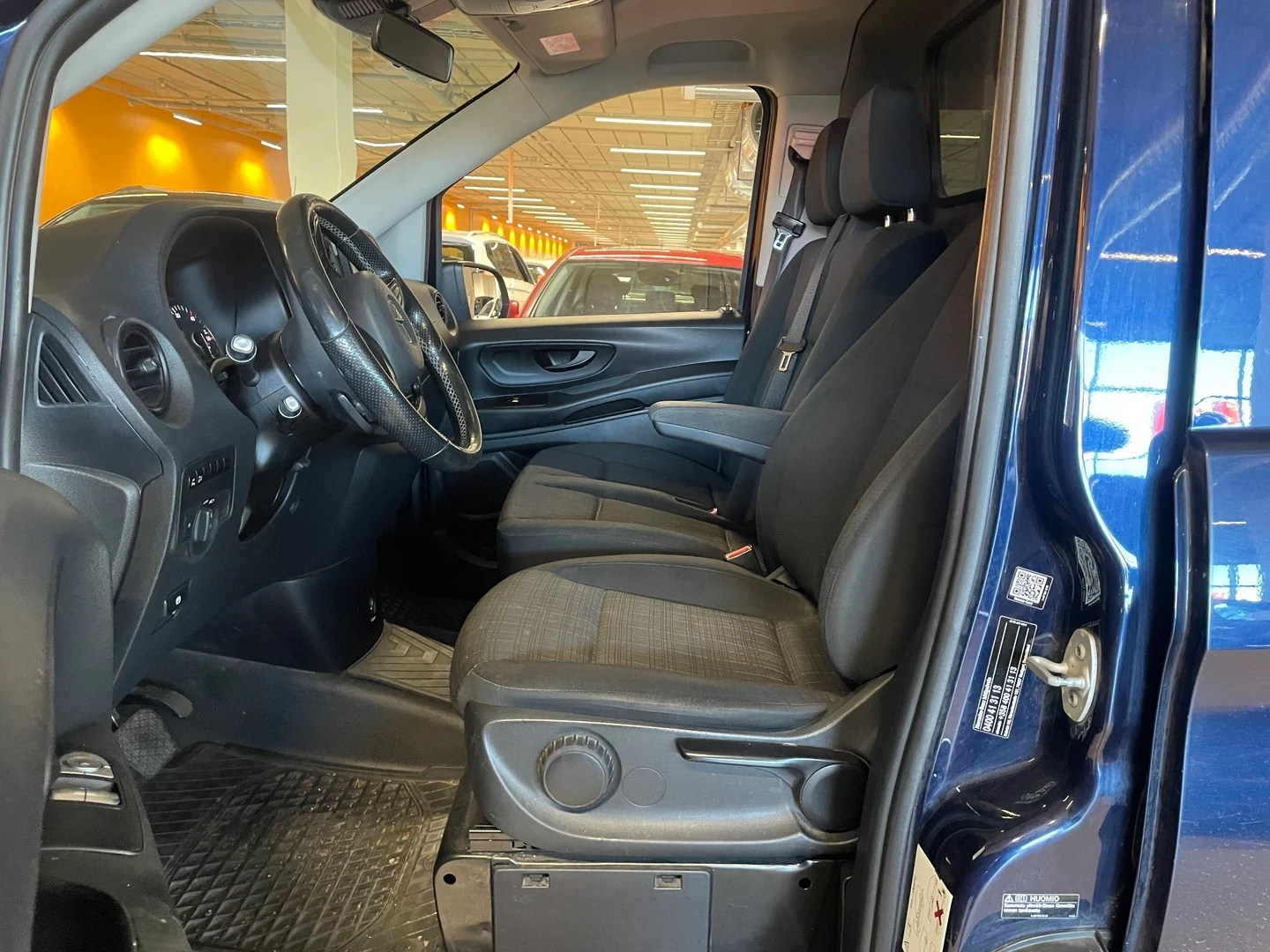 Car Image - 6SojFSv7TnuIqkl8ZYFlxi