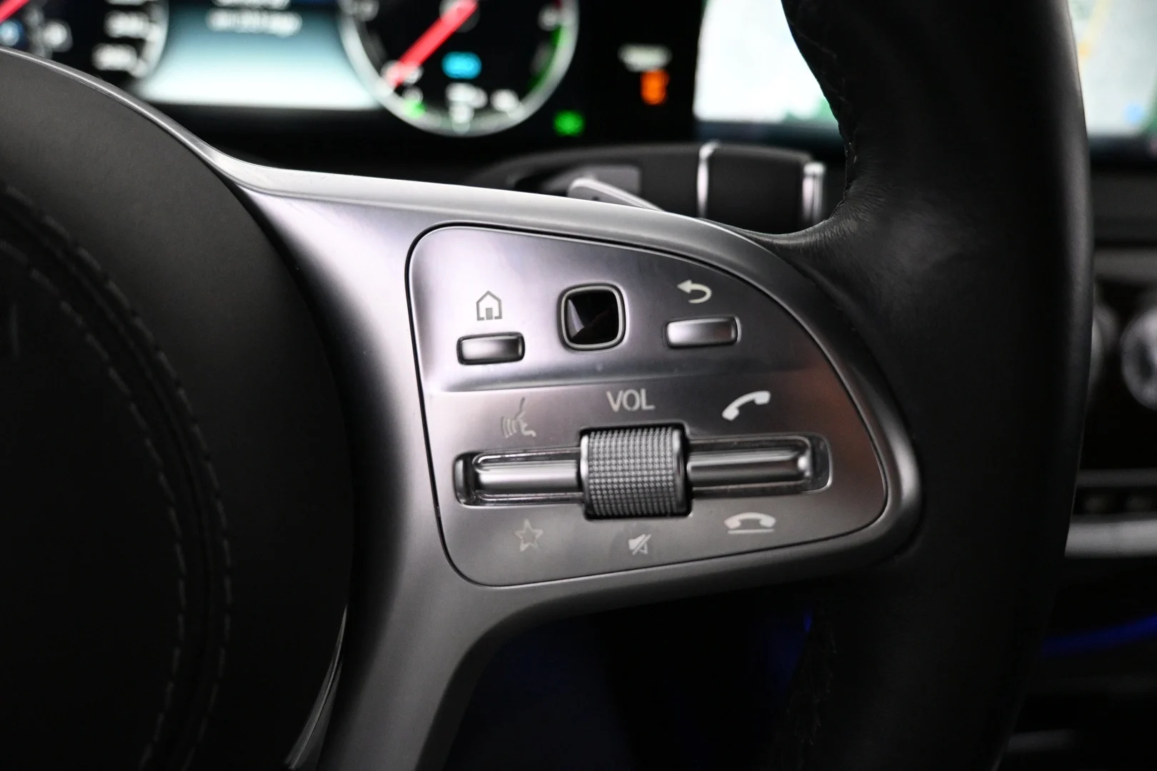 Car Image - 3U1zI9cXg12rbPdq04SogI