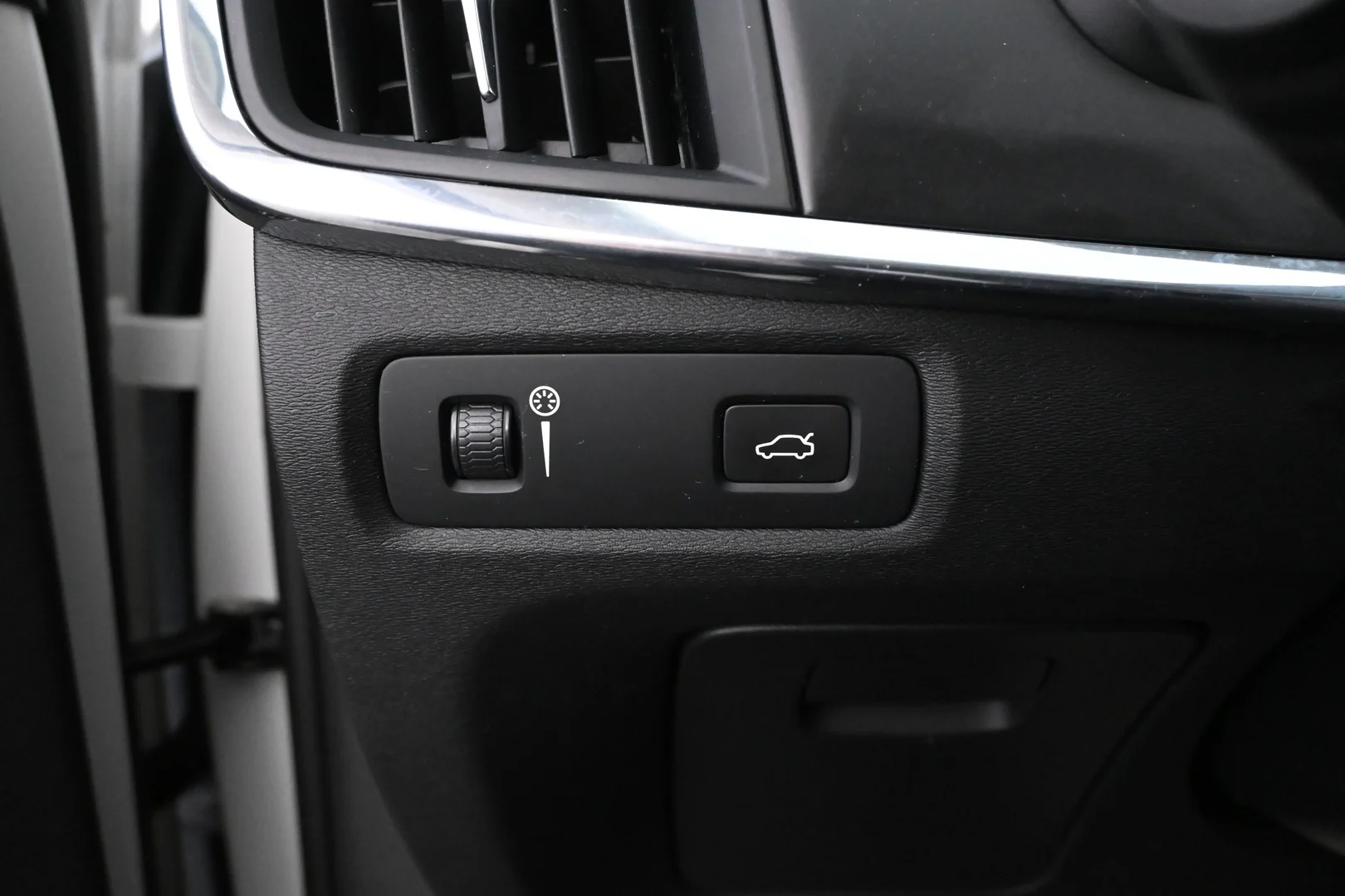 Car Image - 5ShIJ5GiSAT78kL1YDuT56